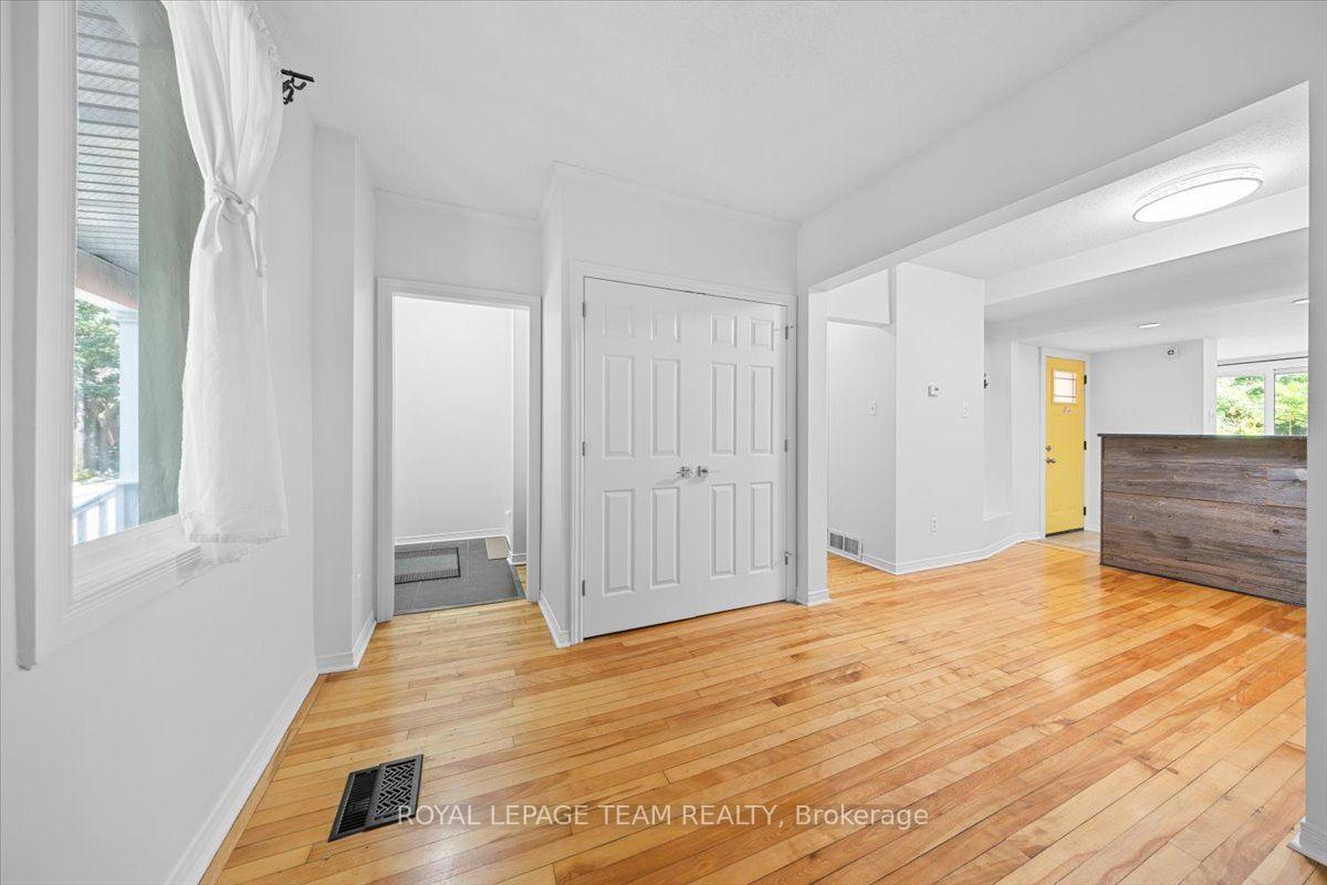 Photo 5 of 135 Upper Lorne Place, Ottawa, West Centre Town — HOMEH