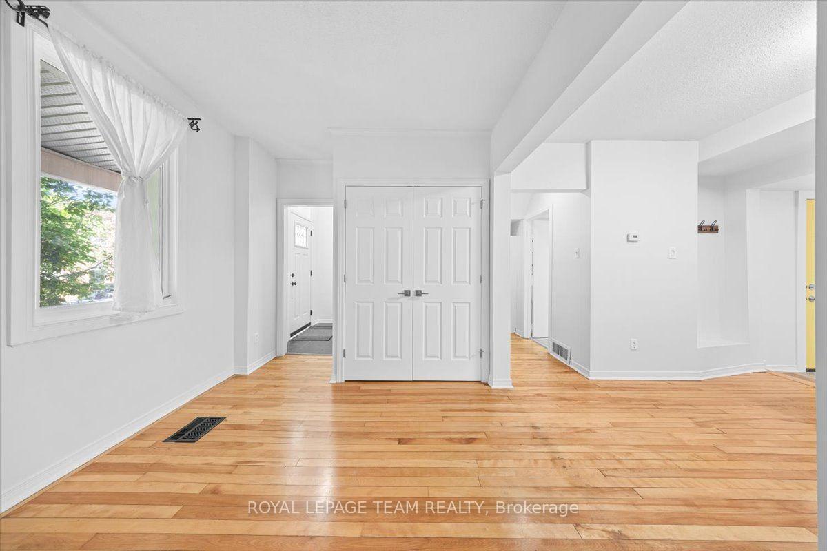 Photo 6 of 135 Upper Lorne Place, Ottawa, West Centre Town — HOMEH