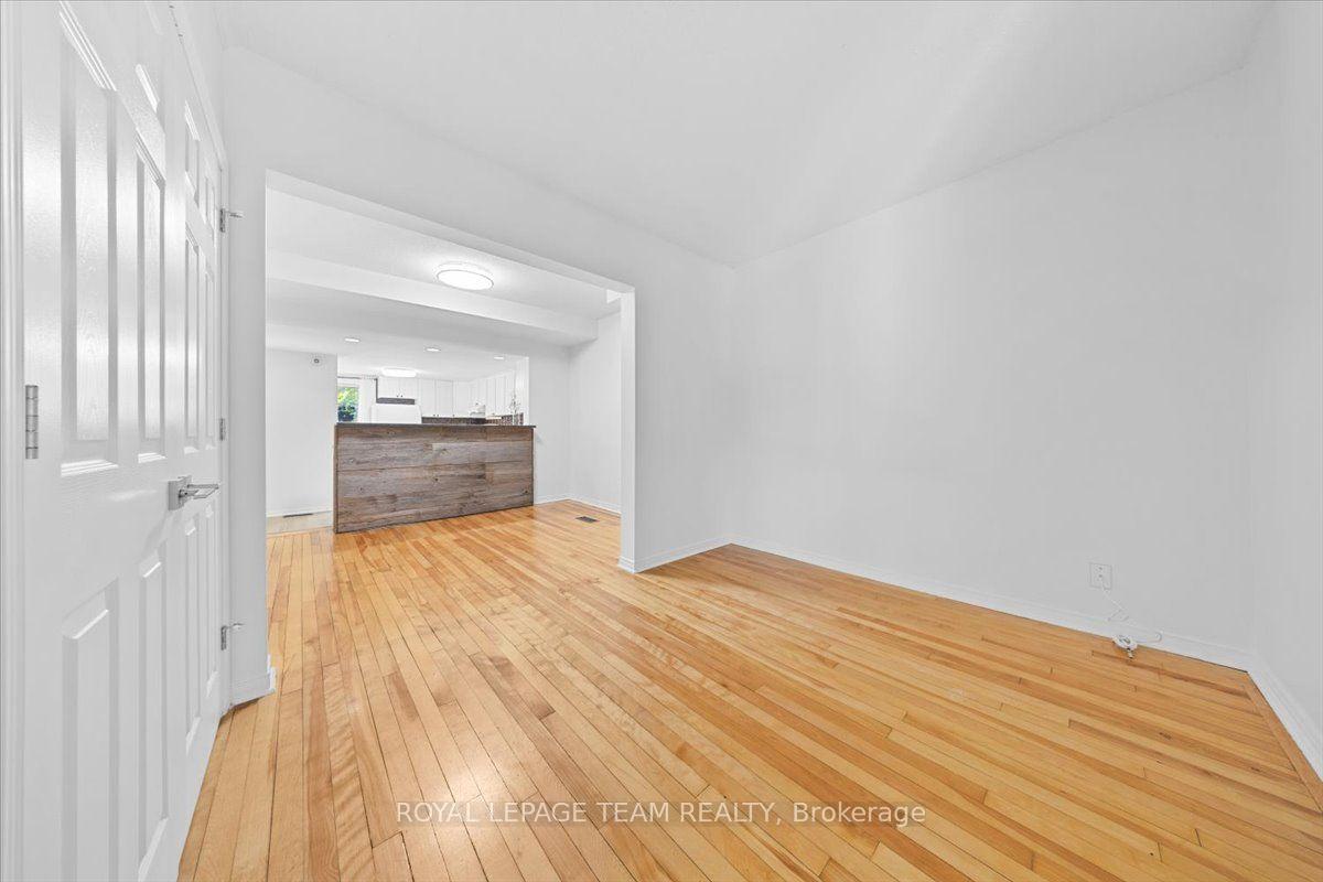 Photo 8 of 135 Upper Lorne Place, Ottawa, West Centre Town — HOMEH