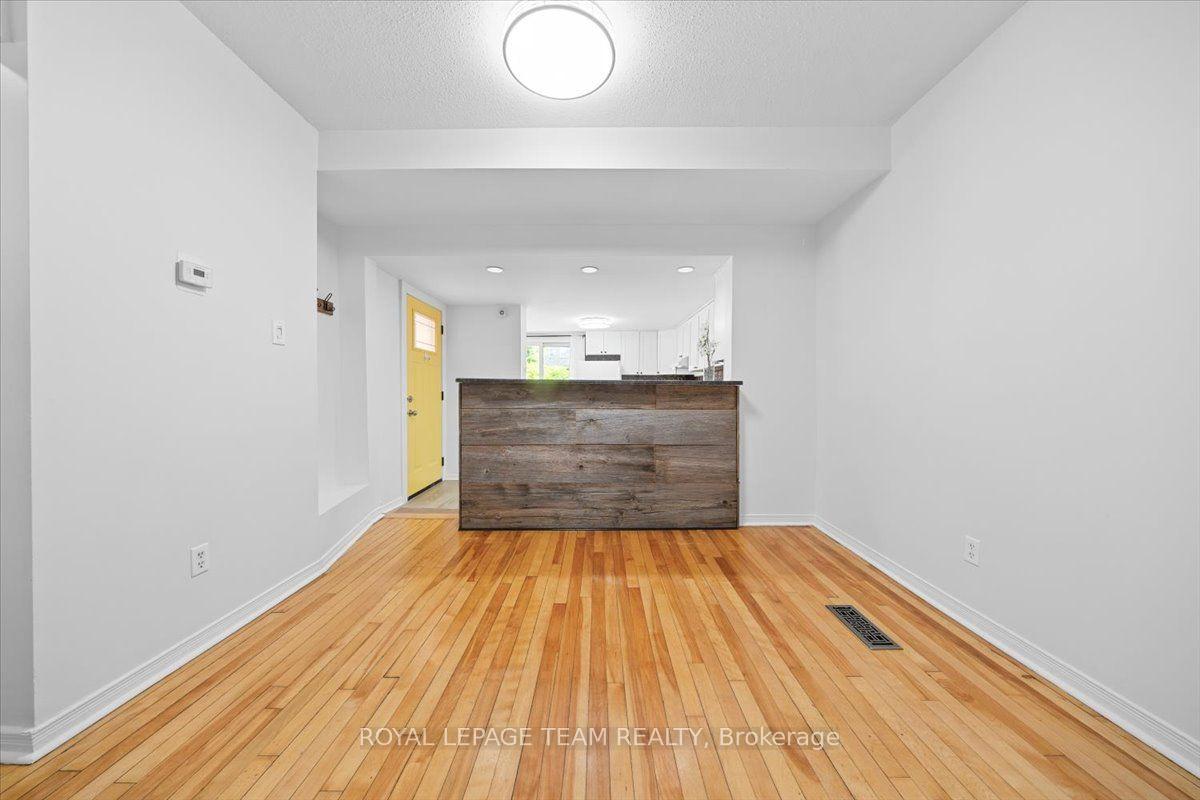 Photo 9 of 135 Upper Lorne Place, Ottawa, West Centre Town — HOMEH