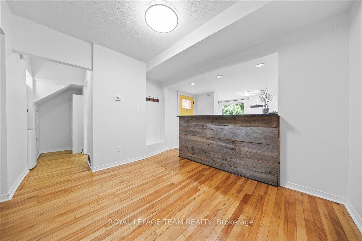 Photo 10 of 135 Upper Lorne Place, Ottawa, West Centre Town — HOMEH