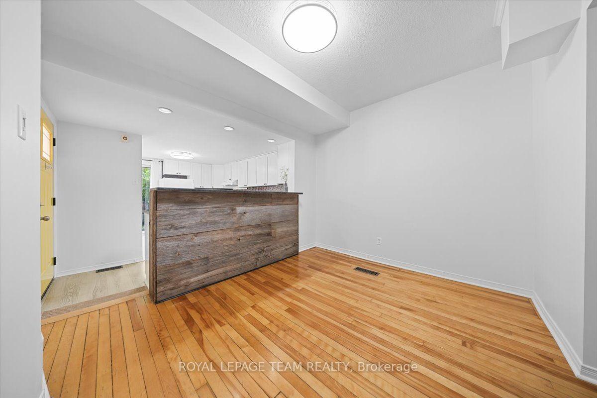 Photo 13 of 135 Upper Lorne Place, Ottawa, West Centre Town — HOMEH