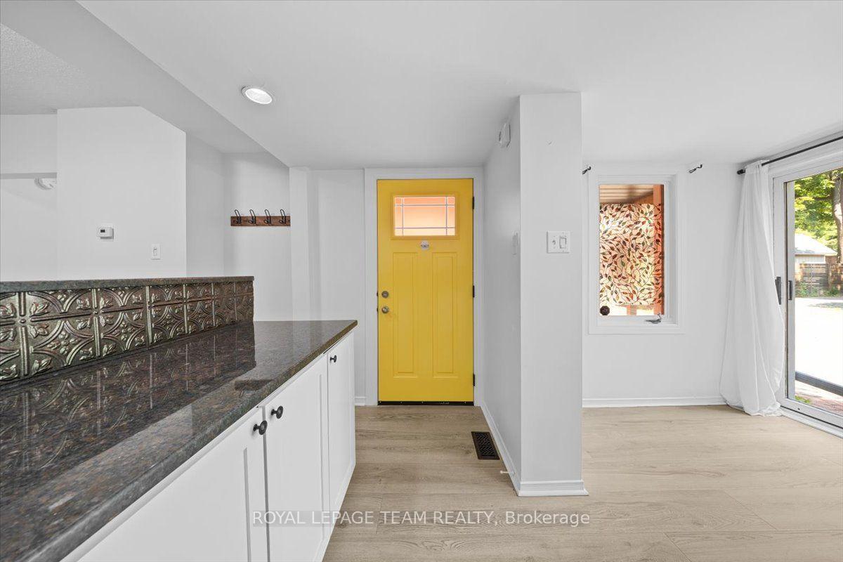 Photo 15 of 135 Upper Lorne Place, Ottawa, West Centre Town — HOMEH
