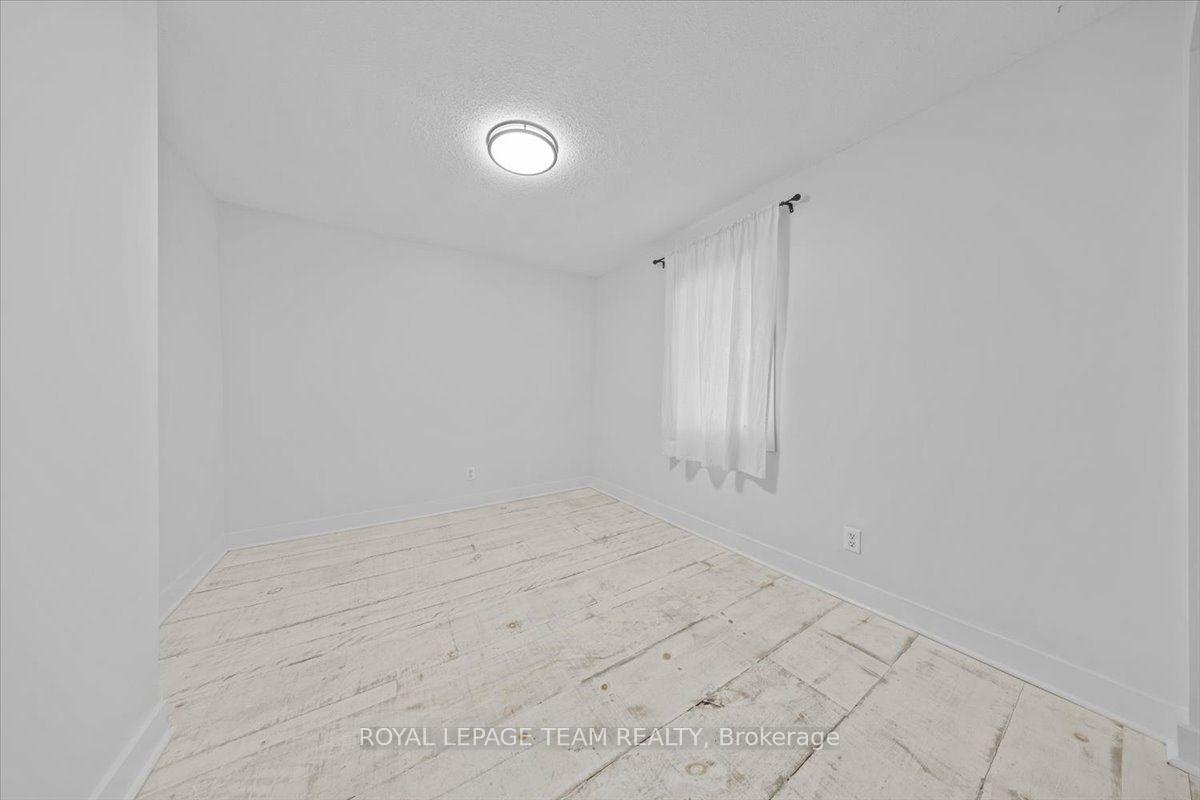 Photo 21 of 135 Upper Lorne Place, Ottawa, West Centre Town — HOMEH