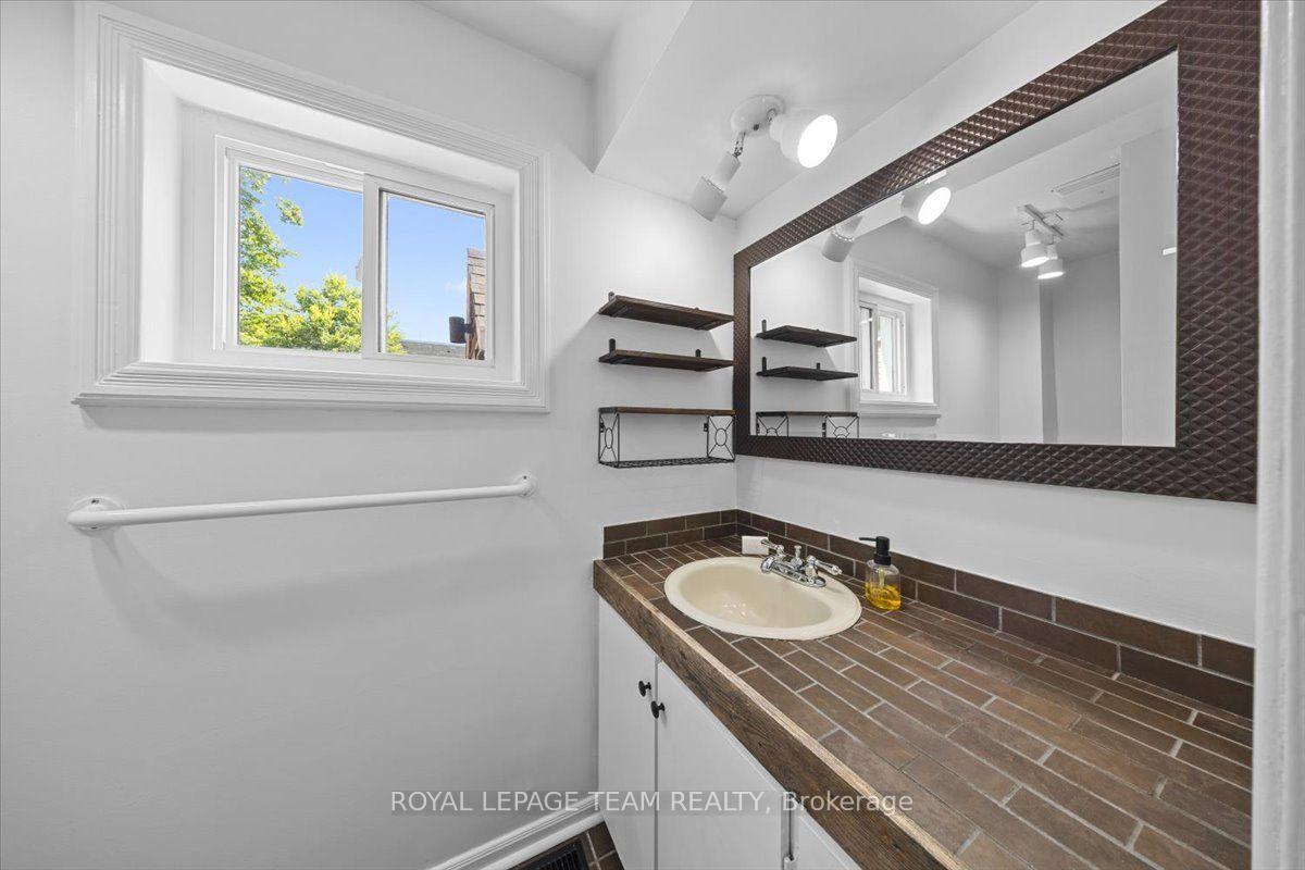 Photo 24 of 135 Upper Lorne Place, Ottawa, West Centre Town — HOMEH