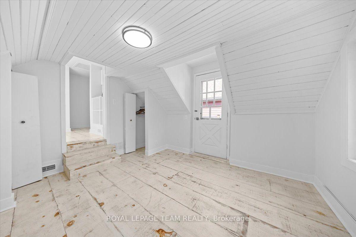 Photo 31 of 135 Upper Lorne Place, Ottawa, West Centre Town — HOMEH