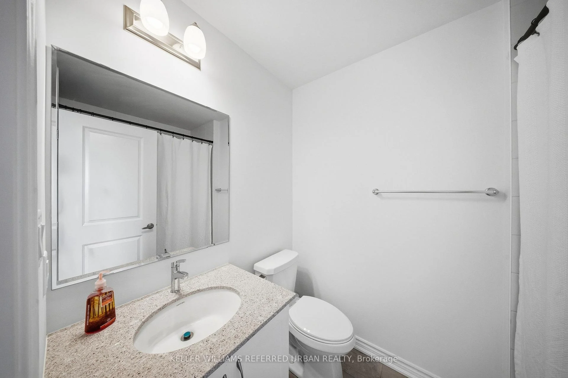 Photo 26 of 61 Vinewood Crescent, Barrie, Rural Barrie Southeast — HOMEH