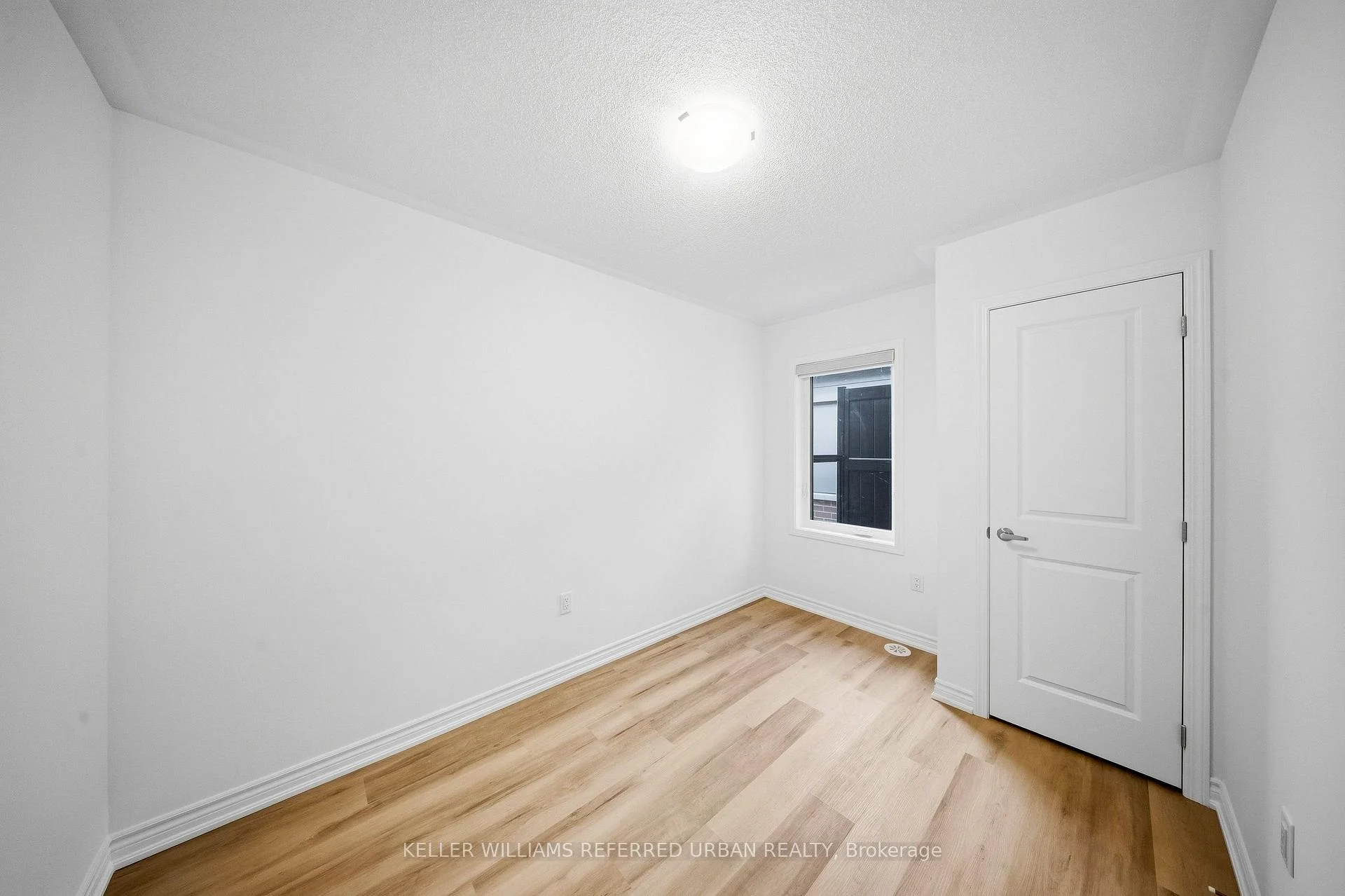 Photo 27 of 61 Vinewood Crescent, Barrie, Rural Barrie Southeast — HOMEH