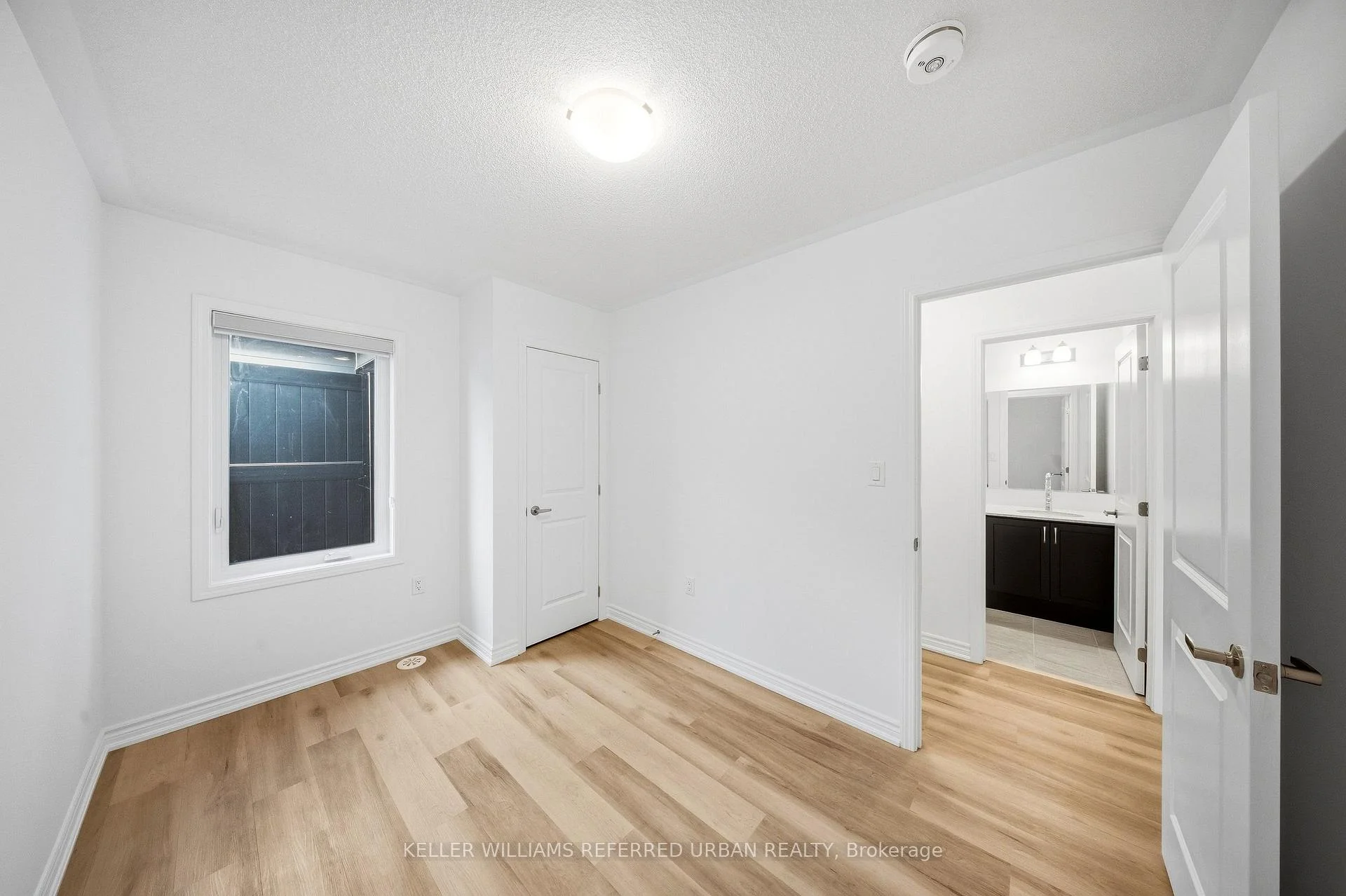 Photo 28 of 61 Vinewood Crescent, Barrie, Rural Barrie Southeast — HOMEH