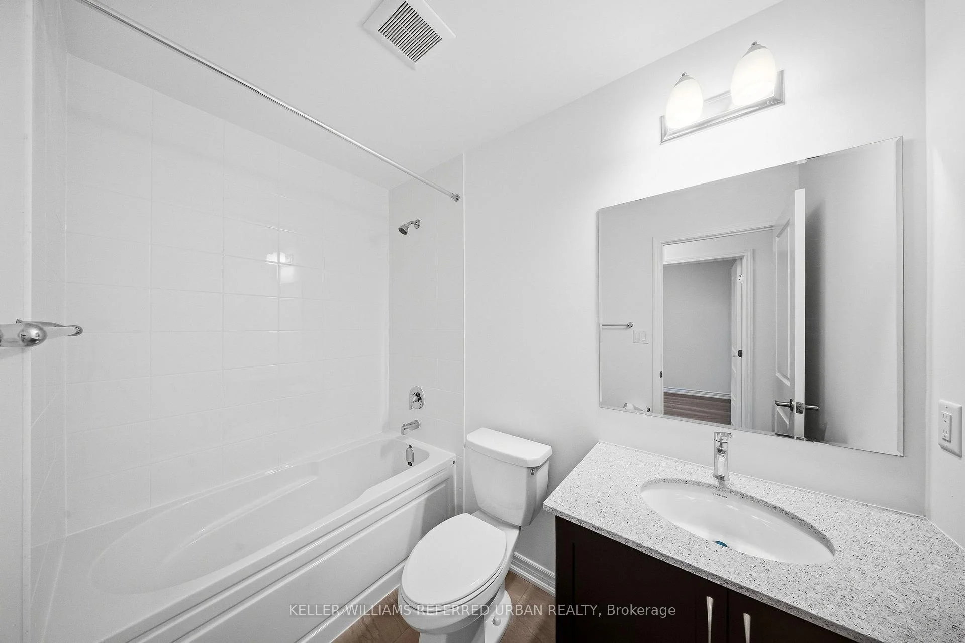 Photo 31 of 61 Vinewood Crescent, Barrie, Rural Barrie Southeast — HOMEH