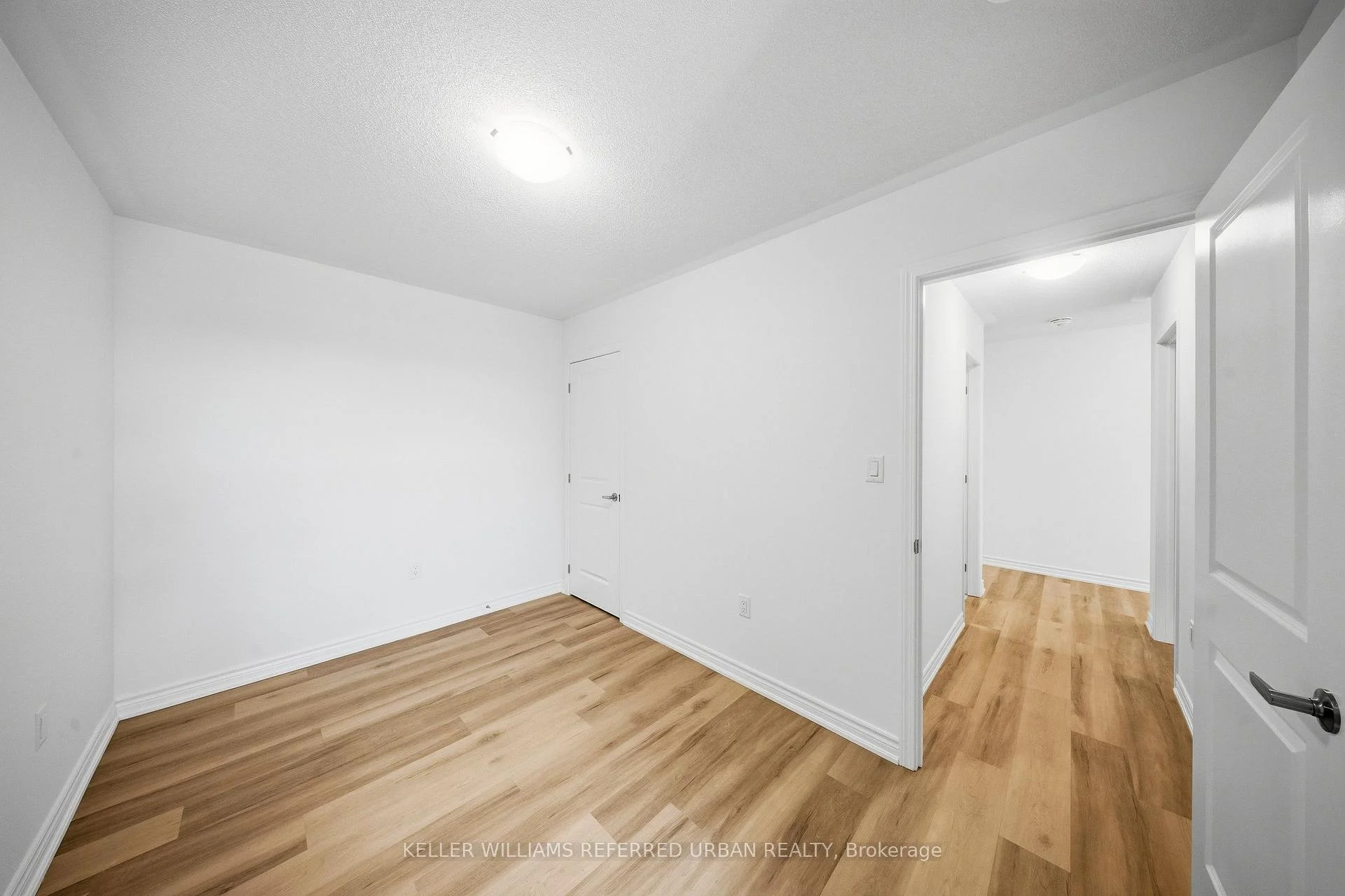 Photo 32 of 61 Vinewood Crescent, Barrie, Rural Barrie Southeast — HOMEH