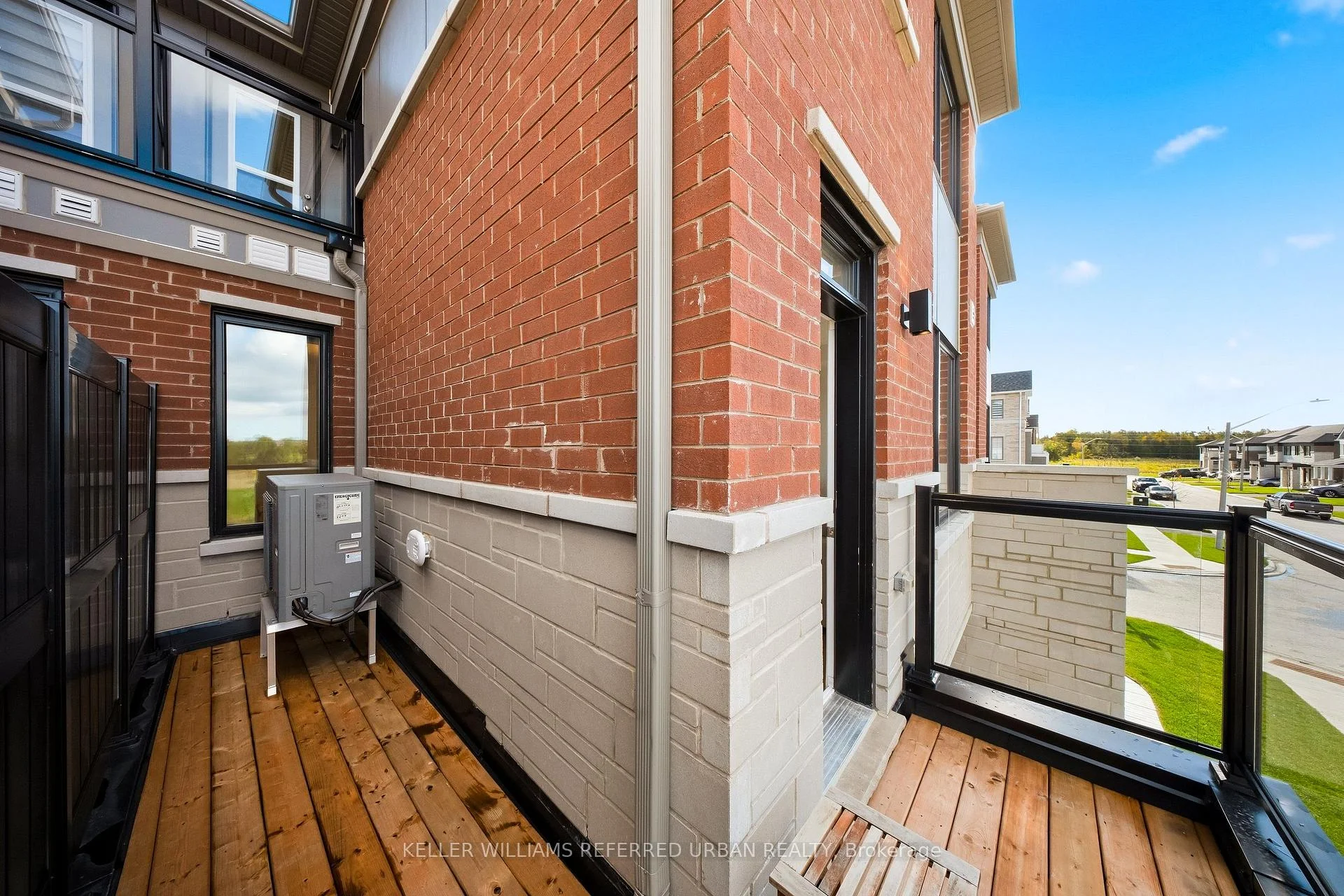 Photo 35 of 61 Vinewood Crescent, Barrie, Rural Barrie Southeast — HOMEH