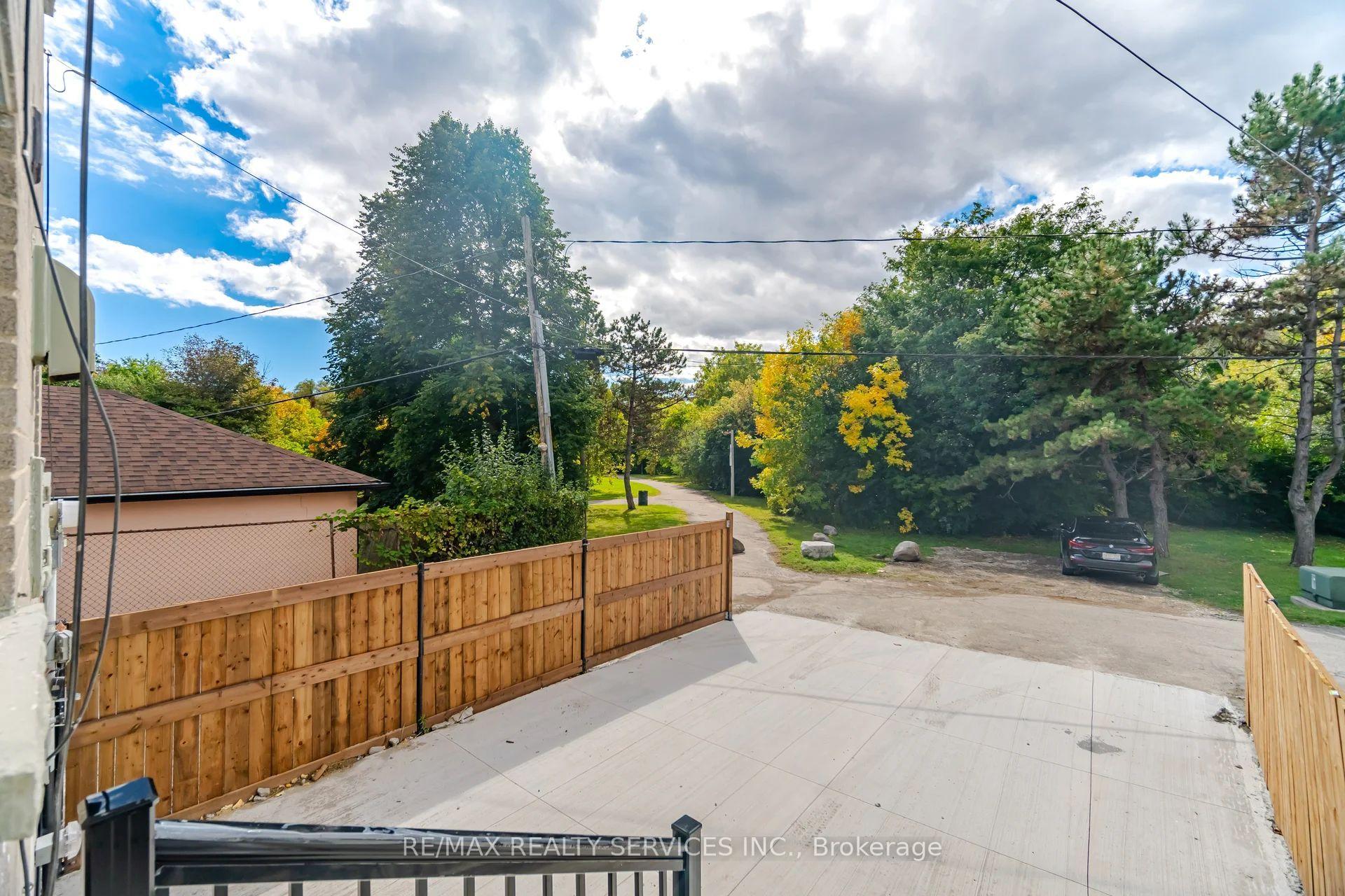 Photo 25 of 92 Corby Crescent, Brampton, Brampton South — HOMEH