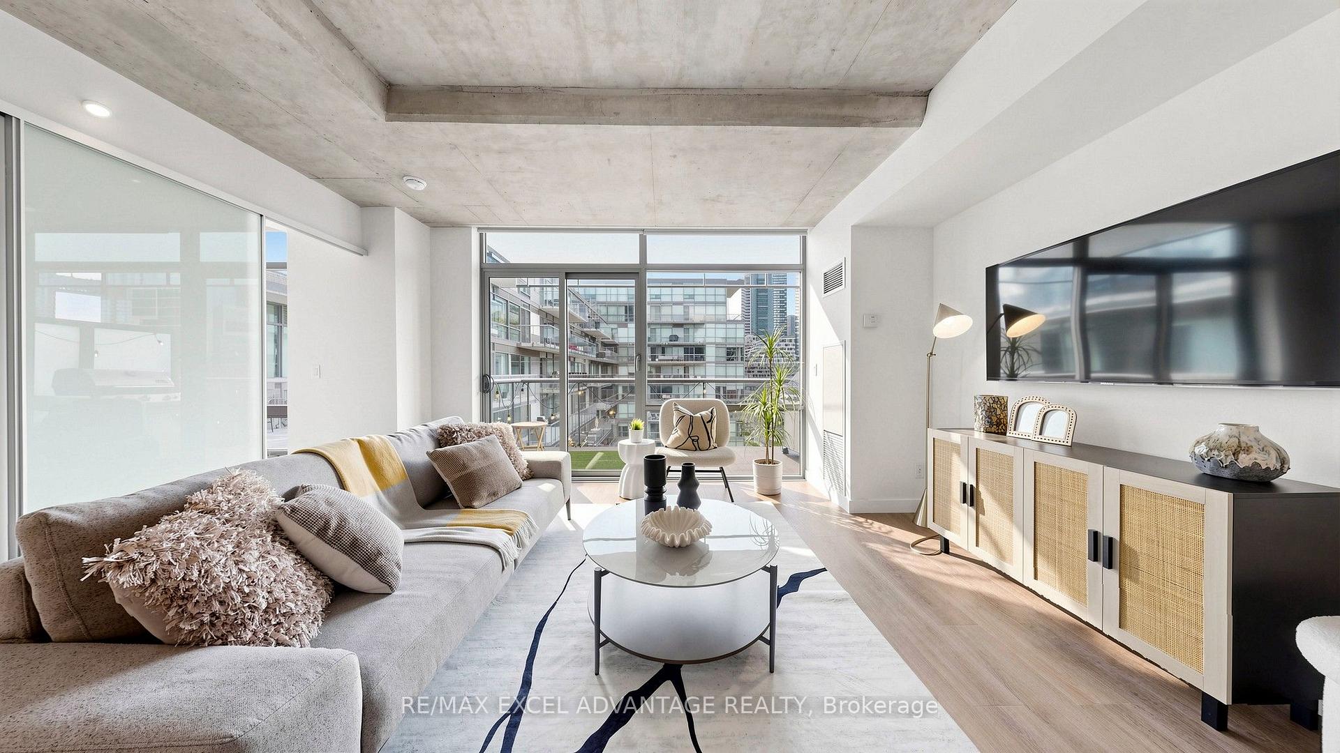 Photo 3 of Unit 829, 55 Stewart Street, Toronto, Waterfront Communities — HOMEH