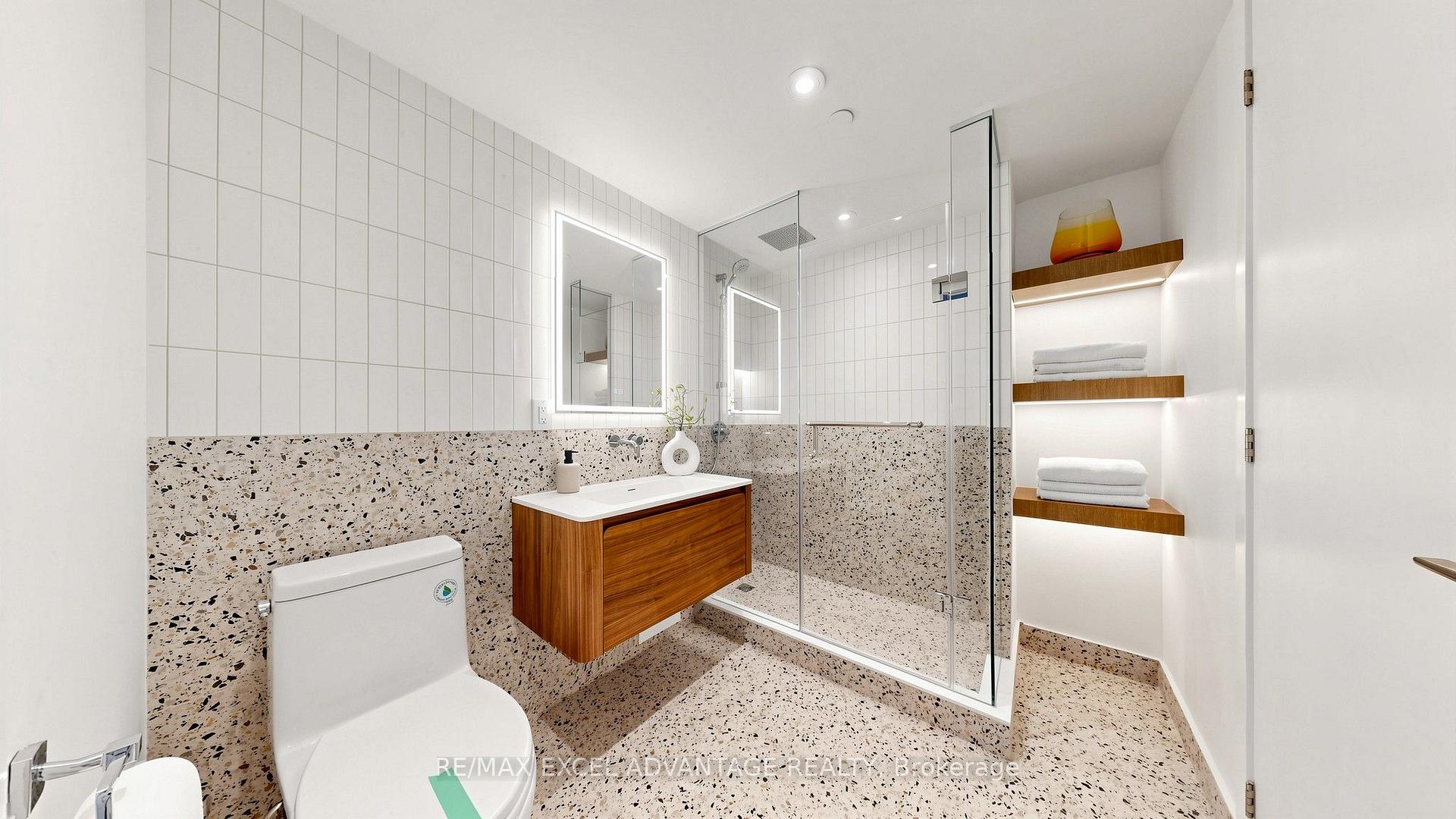 Photo 11 of Unit 829, 55 Stewart Street, Toronto, Waterfront Communities — HOMEH