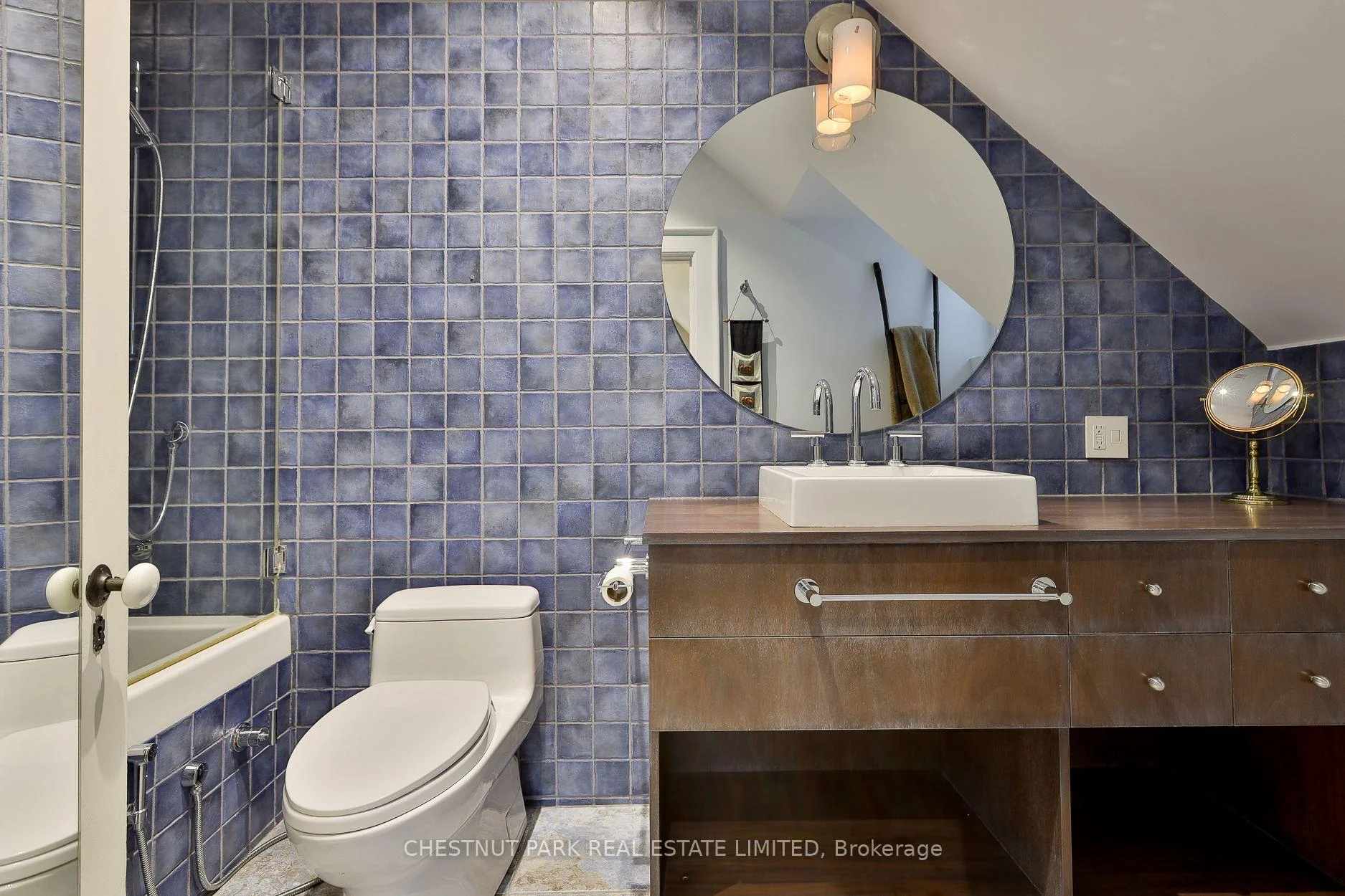 Photo 17 of 19 Admiral Road, Toronto, The Annex — HOMEH