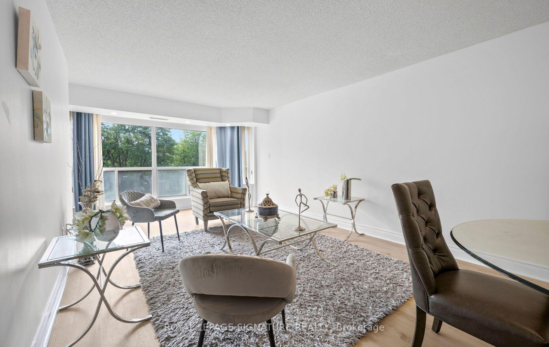 Photo 7 of Unit 202, 175 Cedar Avenue, Richmond Hill, Harding — HOMEH