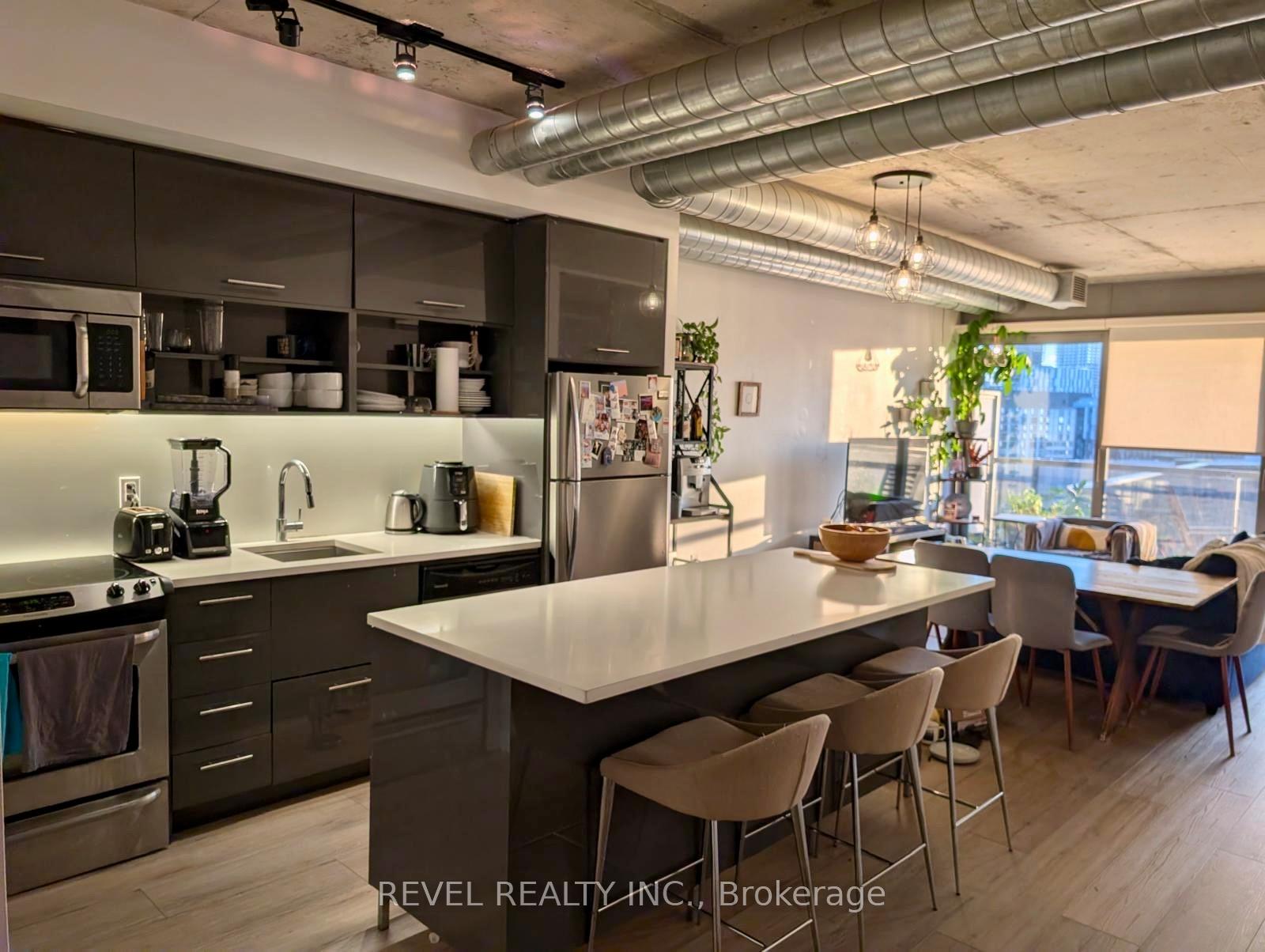 Photo 2 of Unit 809, 32 Trolley Crescent, Toronto, Moss Park — HOMEH