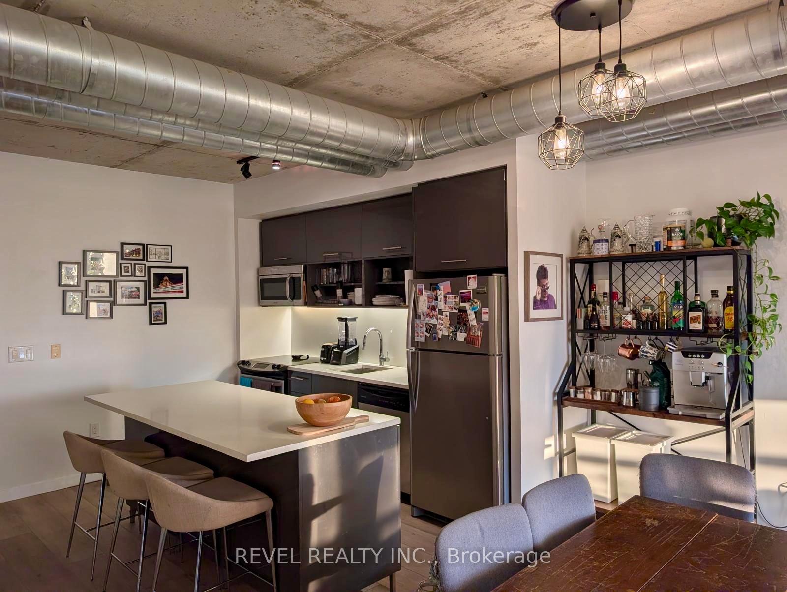 Photo 3 of Unit 809, 32 Trolley Crescent, Toronto, Moss Park — HOMEH
