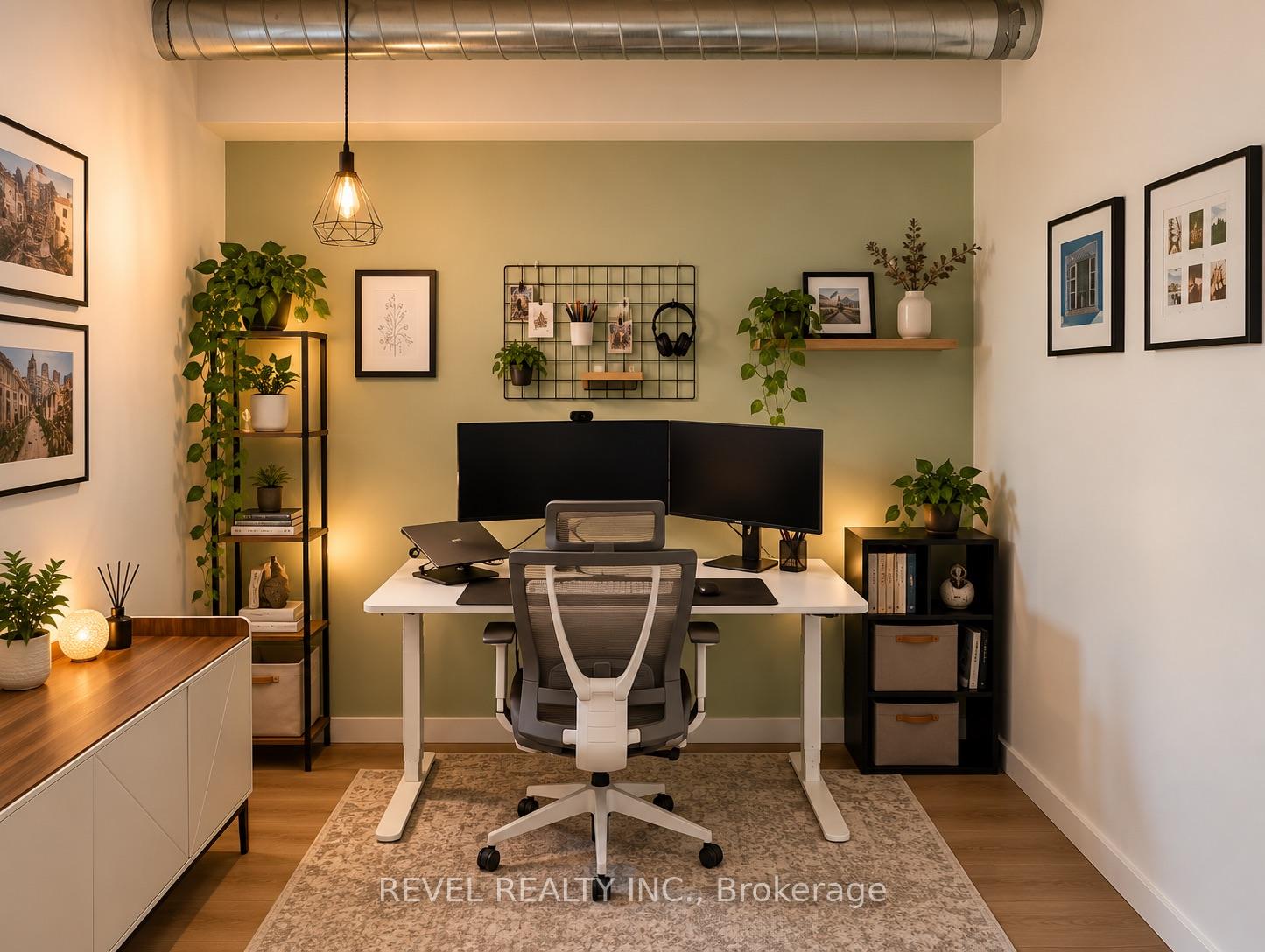 Photo 6 of Unit 809, 32 Trolley Crescent, Toronto, Moss Park — HOMEH