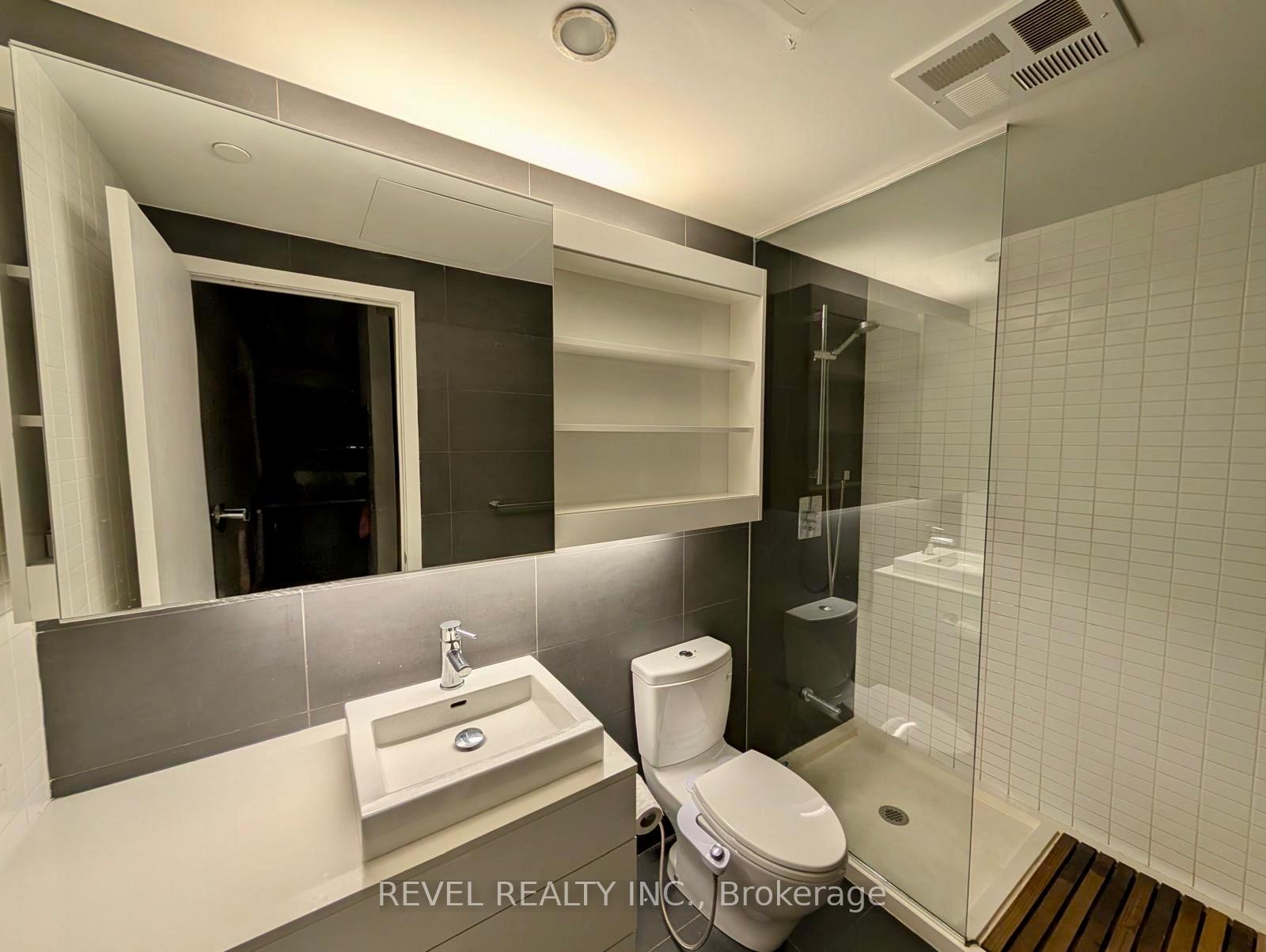 Photo 9 of Unit 809, 32 Trolley Crescent, Toronto, Moss Park — HOMEH