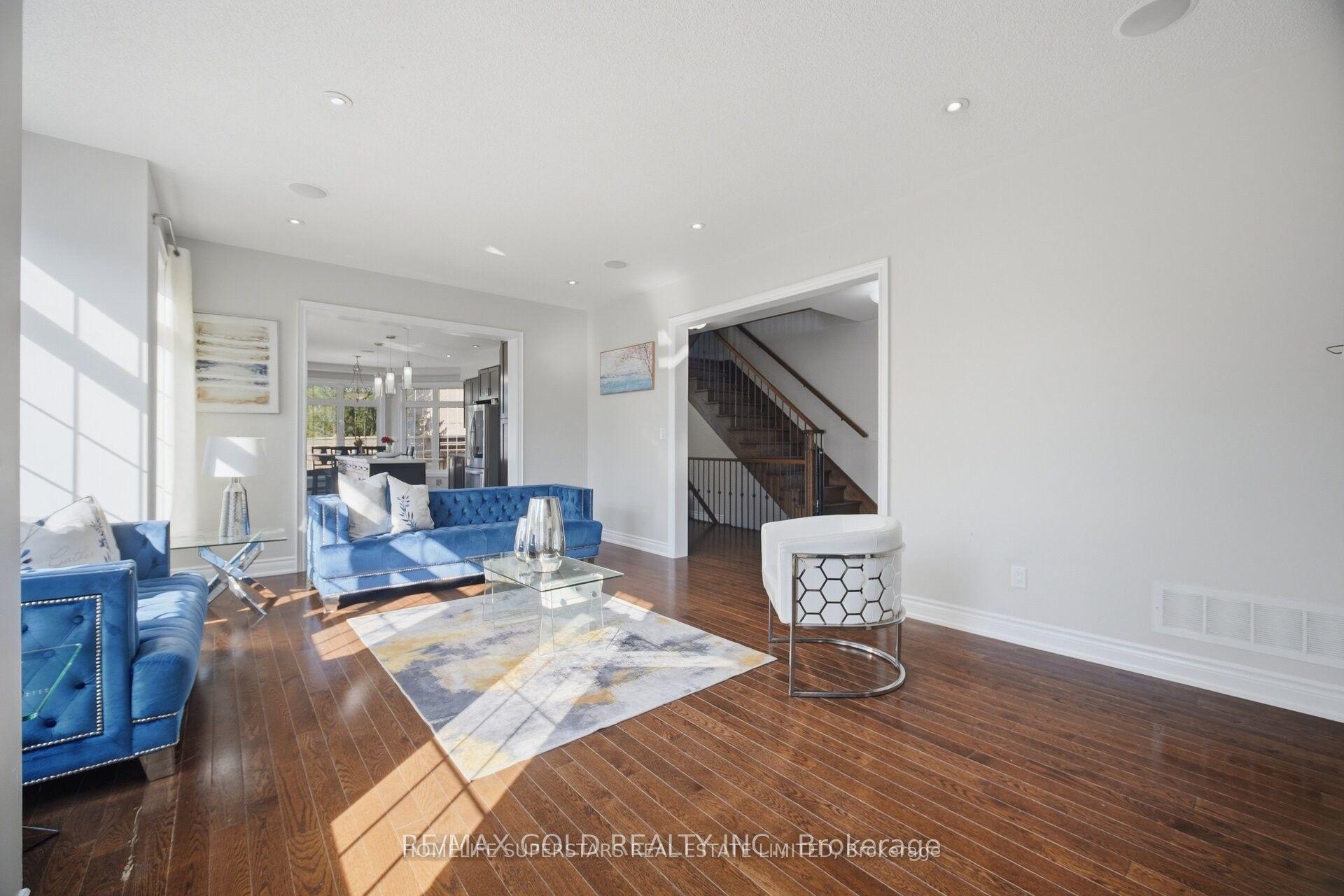 Photo 6 of 14 Ayrshire Court, Brampton, Snelgrove — HOMEH