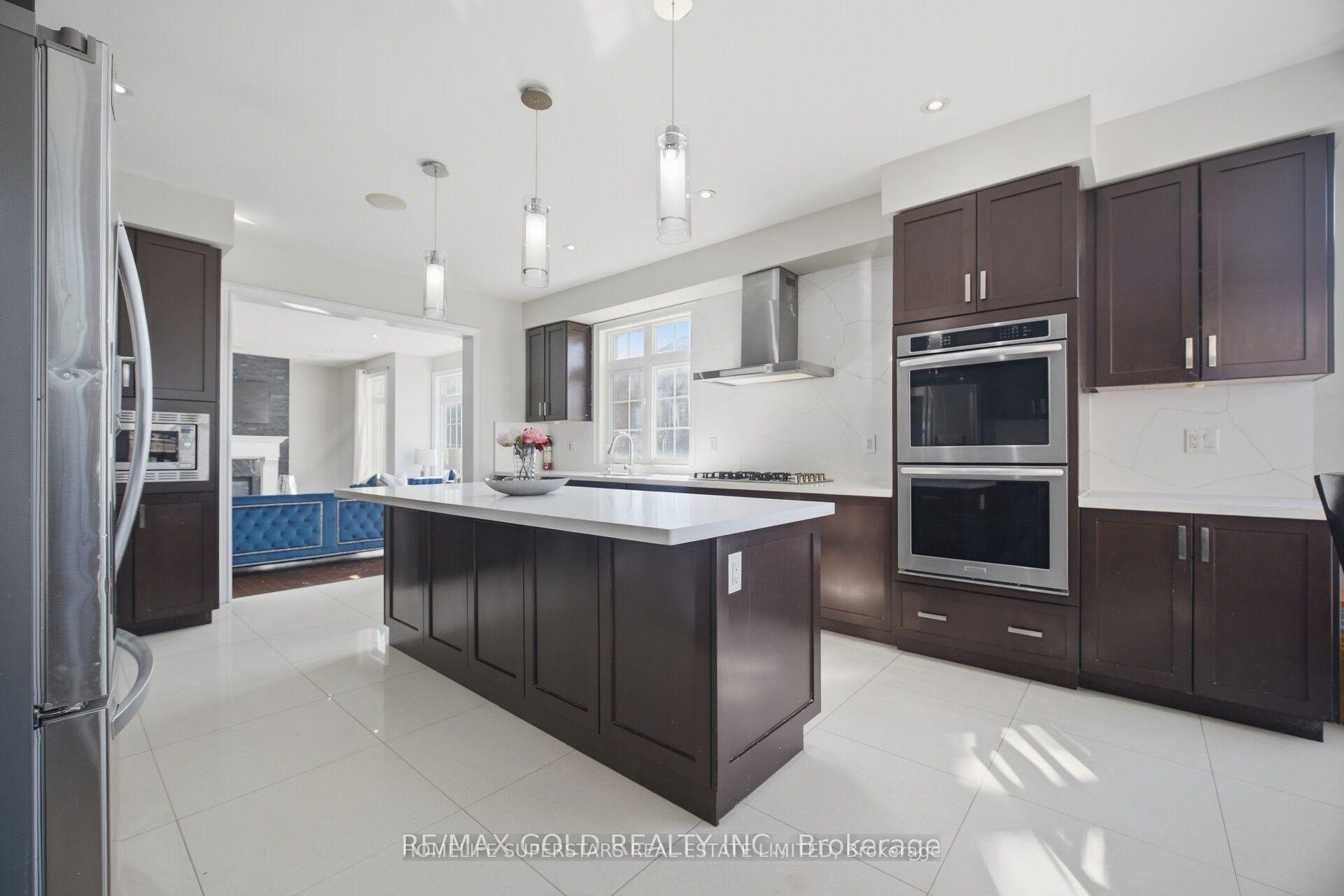 Photo 9 of 14 Ayrshire Court, Brampton, Snelgrove — HOMEH