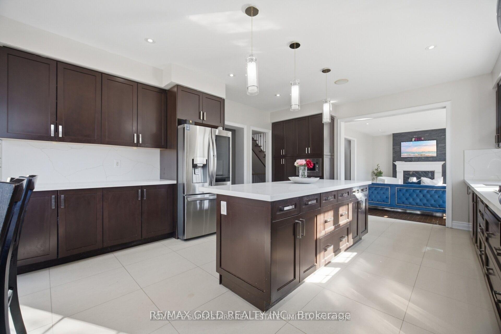 Photo 10 of 14 Ayrshire Court, Brampton, Snelgrove — HOMEH