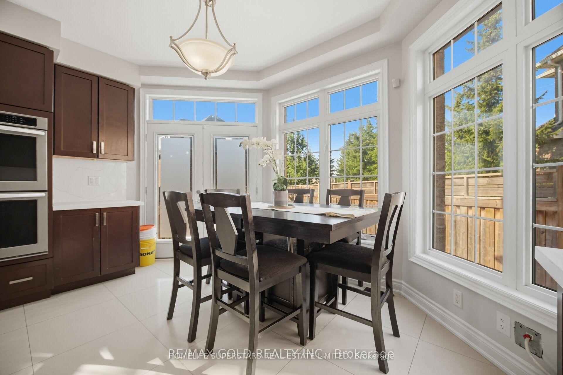 Photo 12 of 14 Ayrshire Court, Brampton, Snelgrove — HOMEH