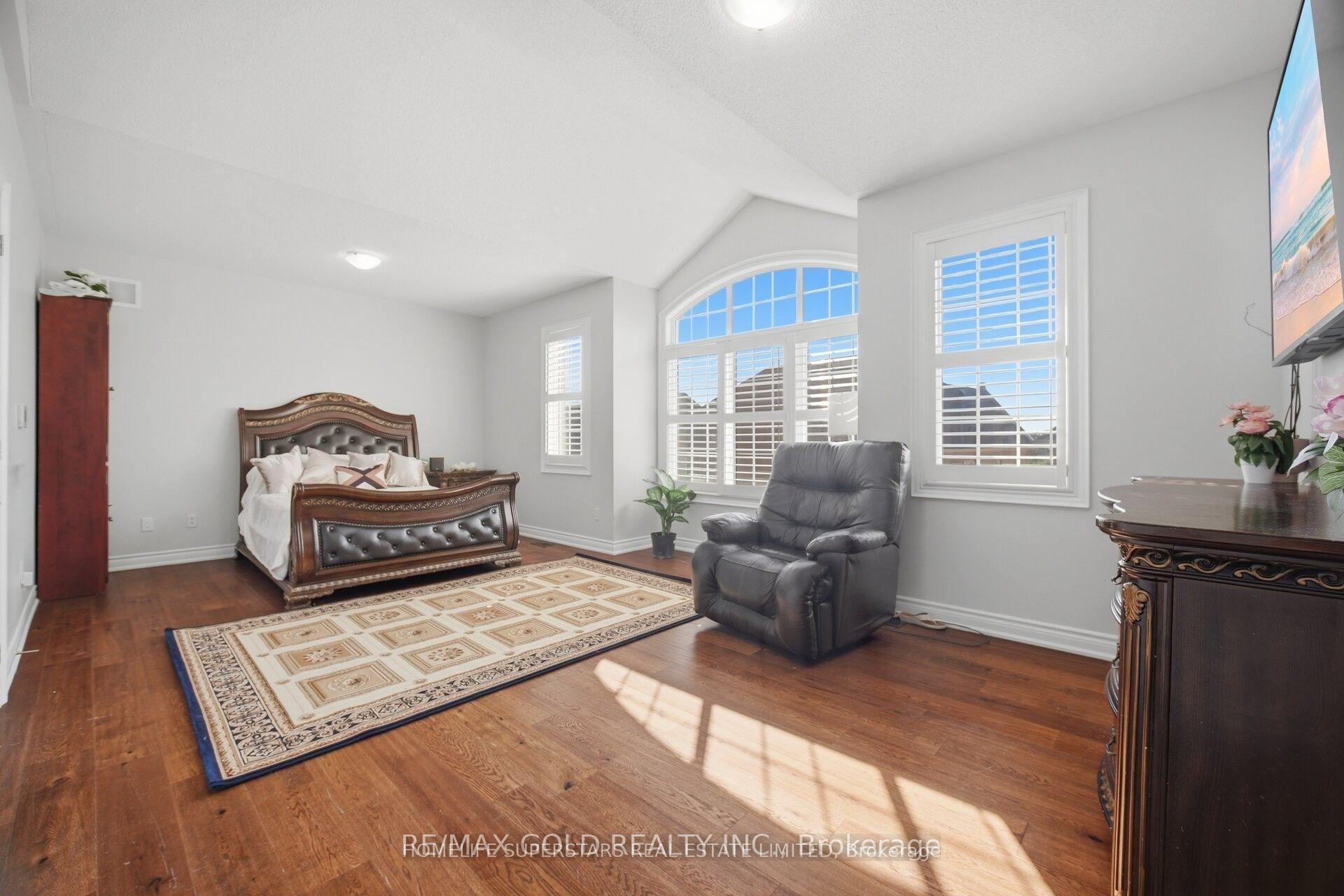 Photo 15 of 14 Ayrshire Court, Brampton, Snelgrove — HOMEH