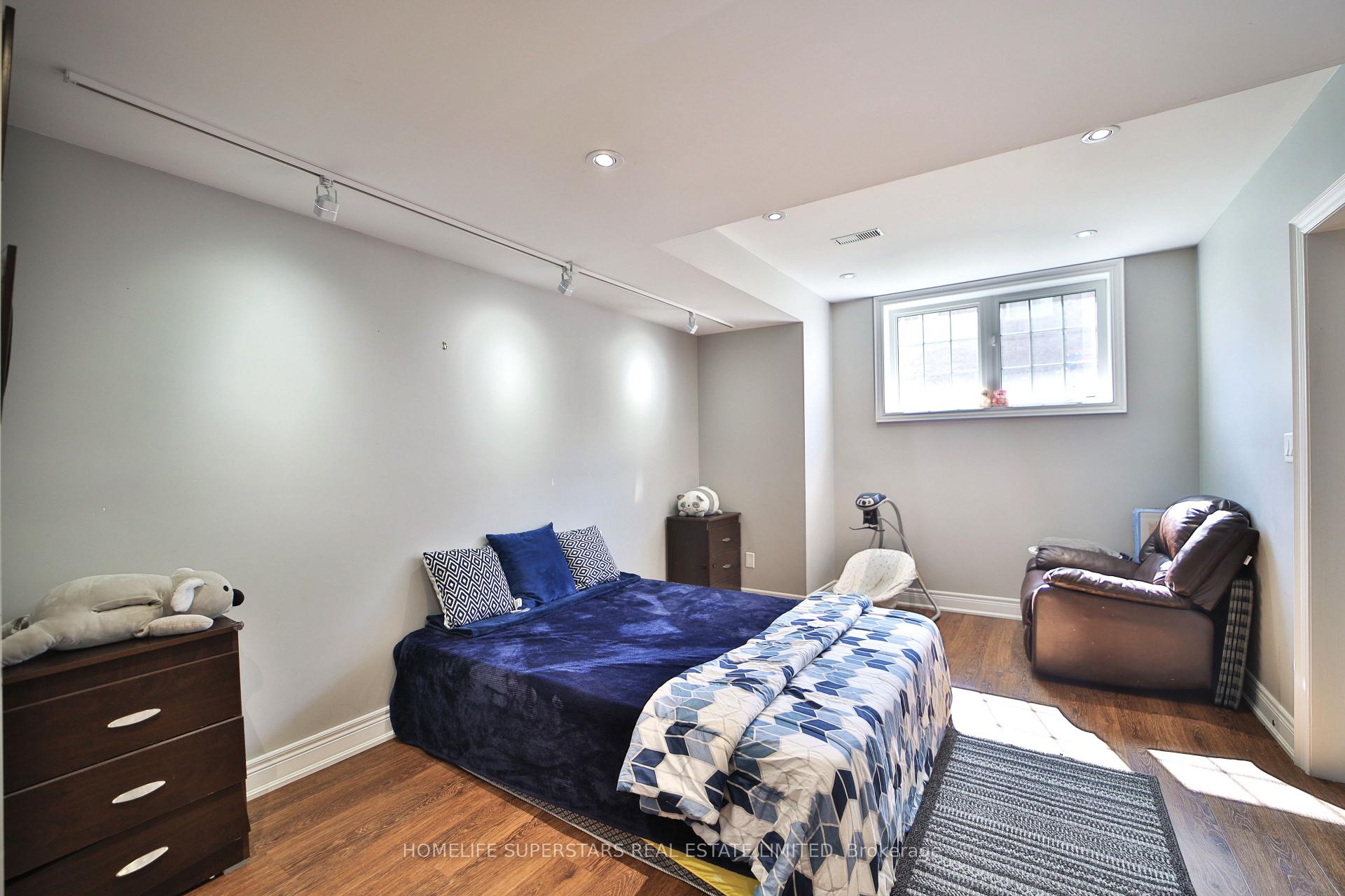 Photo 31 of 14 Ayrshire Court, Brampton, Snelgrove — HOMEH