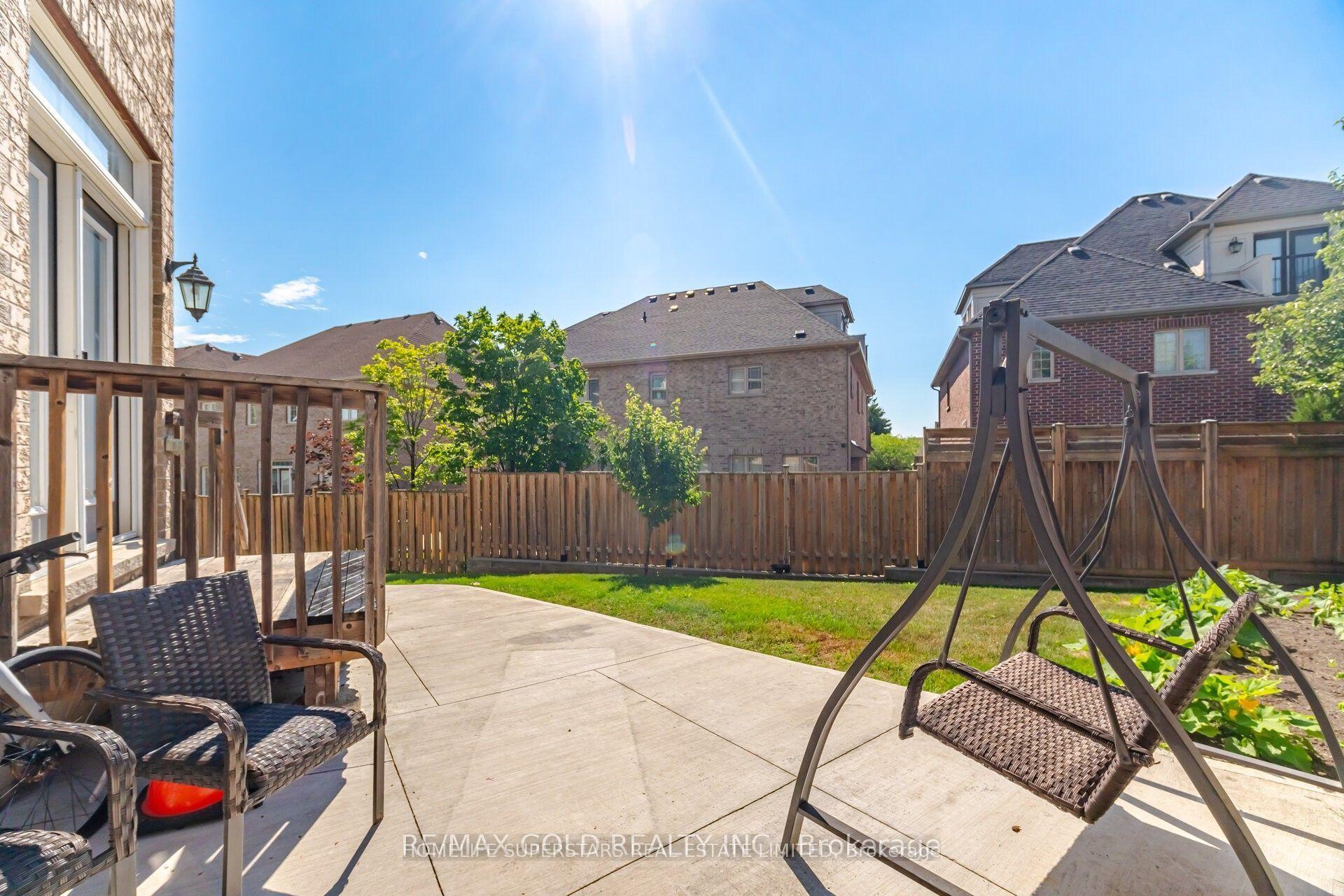 Photo 34 of 14 Ayrshire Court, Brampton, Snelgrove — HOMEH