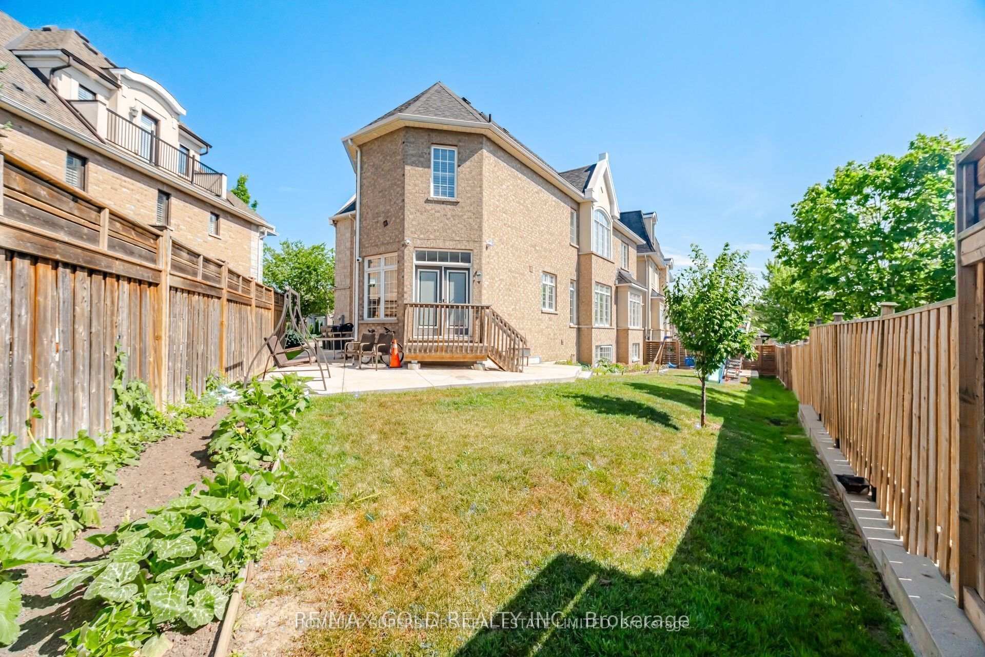 Photo 35 of 14 Ayrshire Court, Brampton, Snelgrove — HOMEH