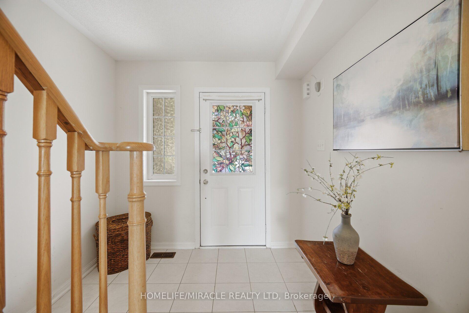 Photo 4 of 6 Barkdale Way, Whitby, Pringle Creek — HOMEH