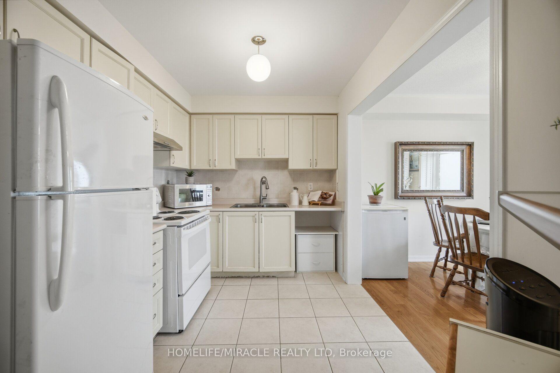 Photo 6 of 6 Barkdale Way, Whitby, Pringle Creek — HOMEH