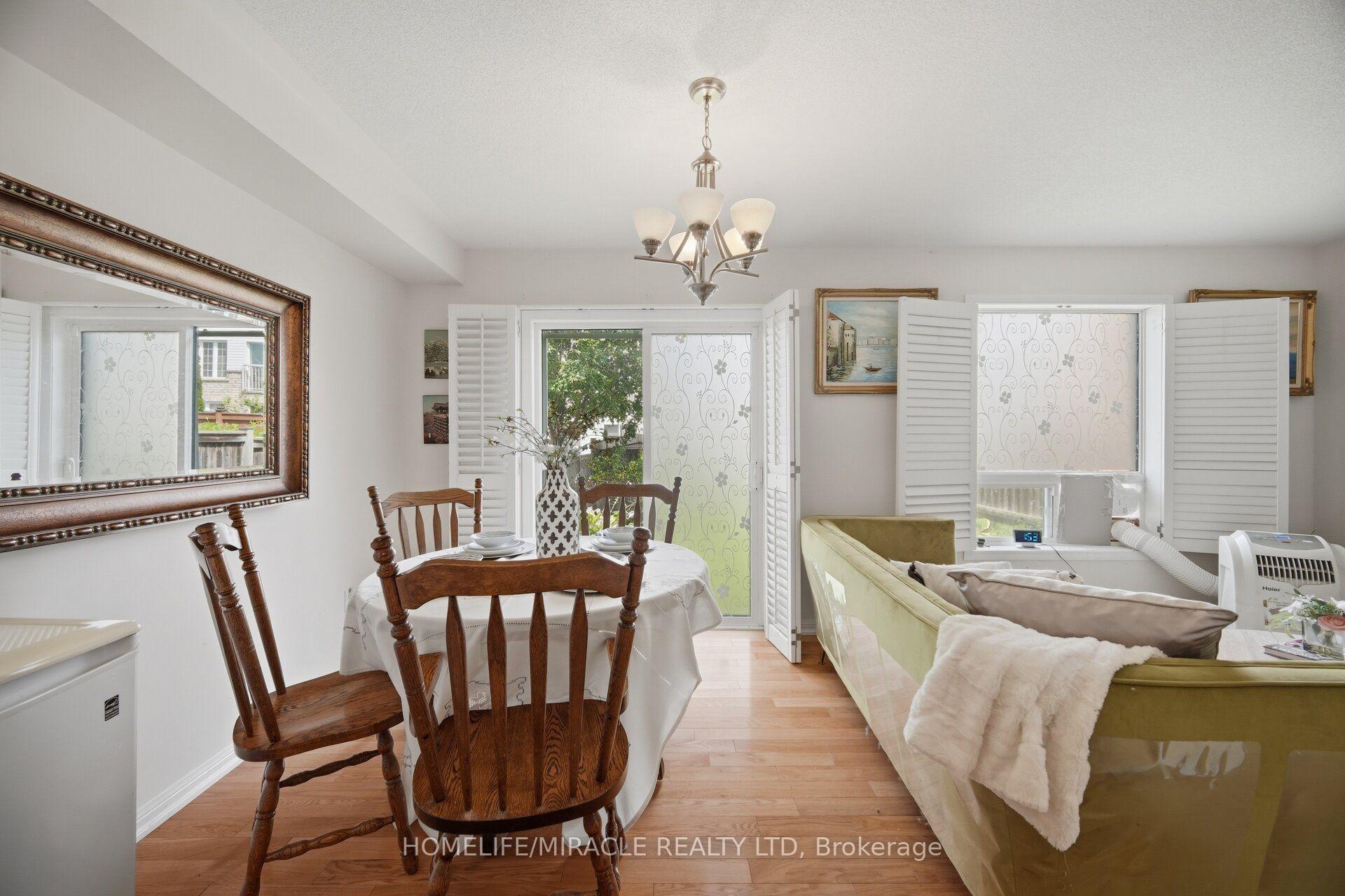 Photo 10 of 6 Barkdale Way, Whitby, Pringle Creek — HOMEH