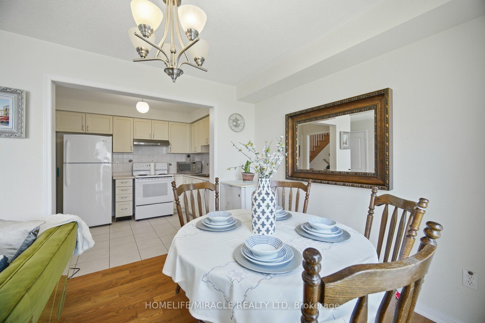 Photo 11 of 6 Barkdale Way, Whitby, Pringle Creek — HOMEH