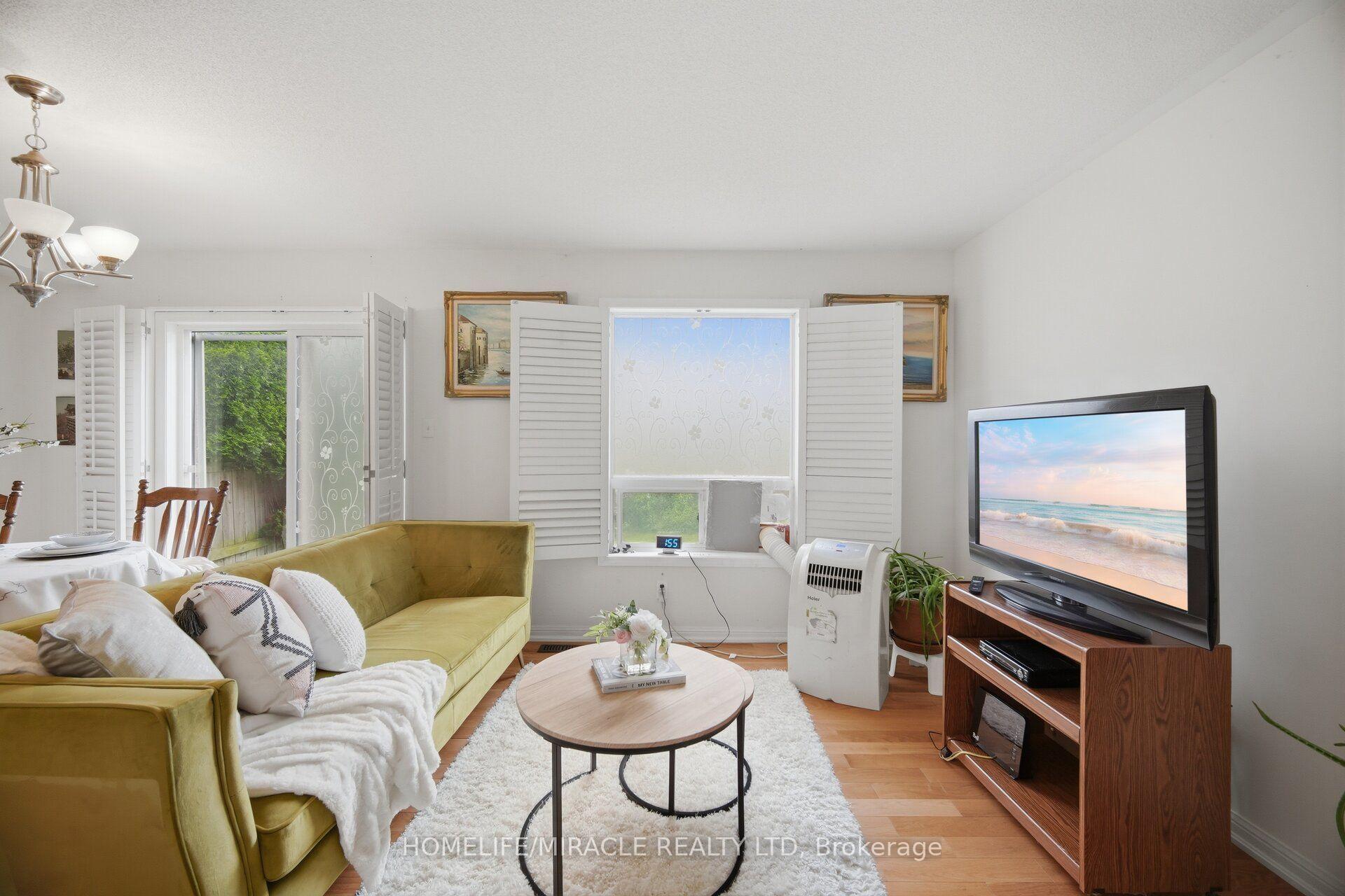 Photo 15 of 6 Barkdale Way, Whitby, Pringle Creek — HOMEH