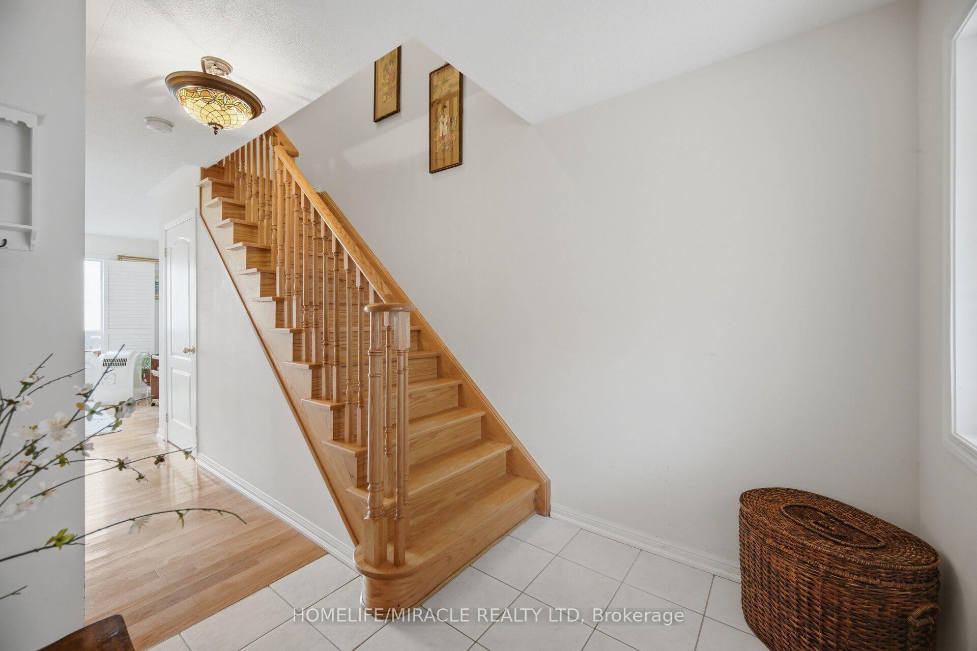 Photo 16 of 6 Barkdale Way, Whitby, Pringle Creek — HOMEH