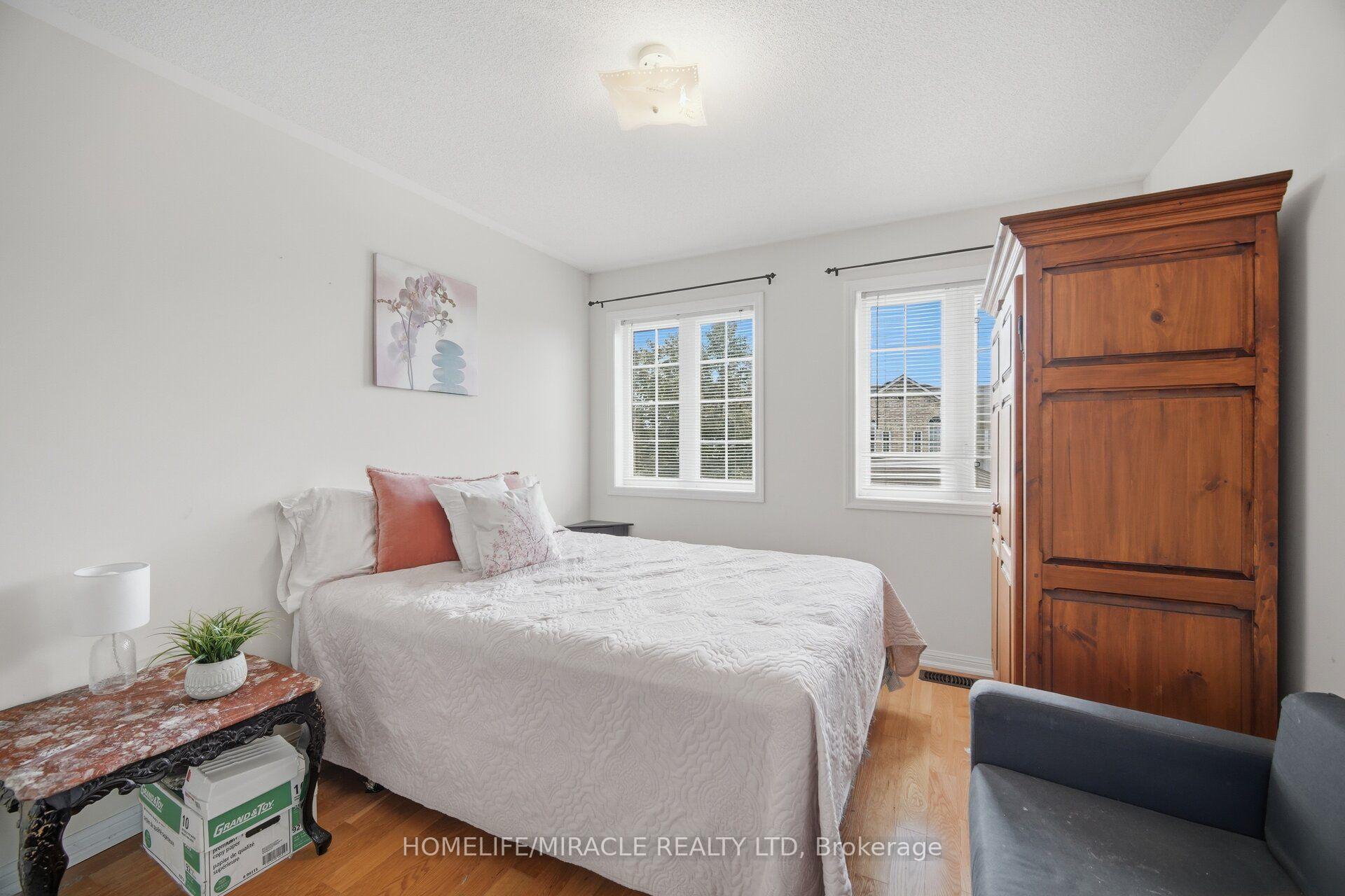 Photo 19 of 6 Barkdale Way, Whitby, Pringle Creek — HOMEH