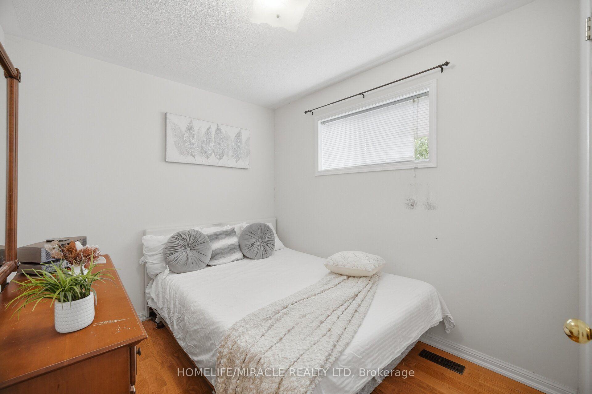 Photo 21 of 6 Barkdale Way, Whitby, Pringle Creek — HOMEH