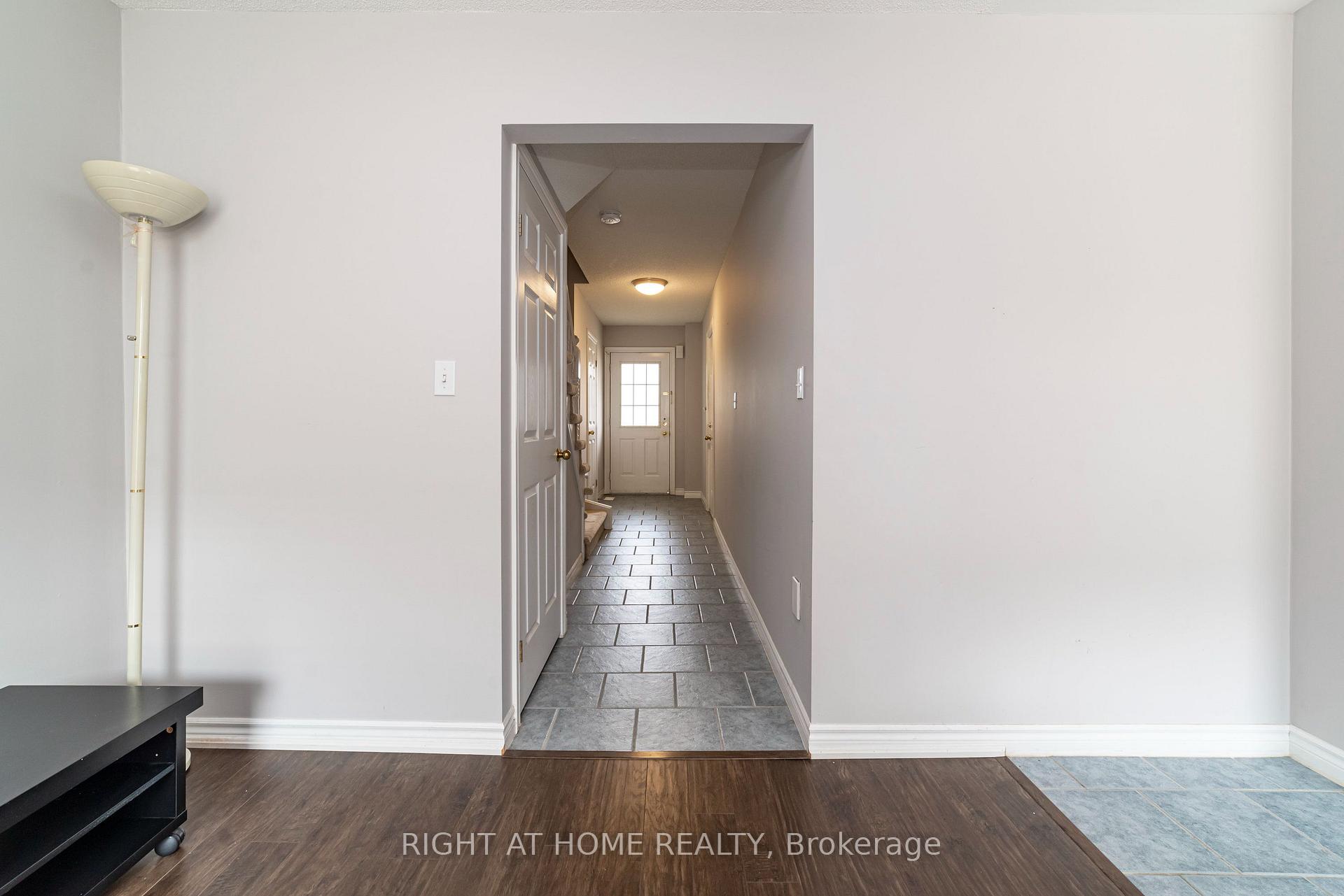 Photo 12 of Unit 11, 39 Pinewoods Drive, Hamilton, Stoney Creek Mountain — HOMEH