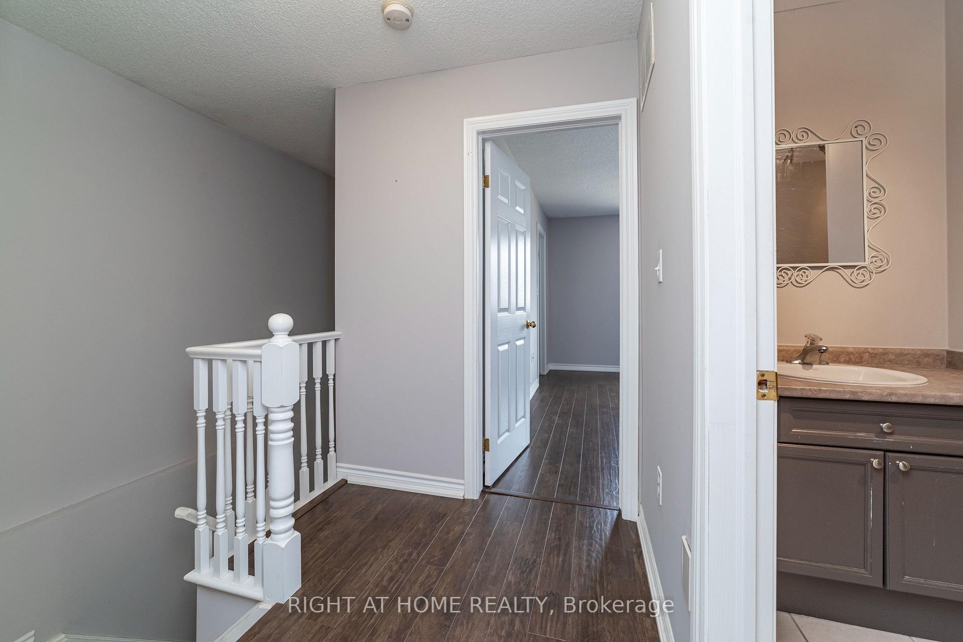 Photo 21 of Unit 11, 39 Pinewoods Drive, Hamilton, Stoney Creek Mountain — HOMEH