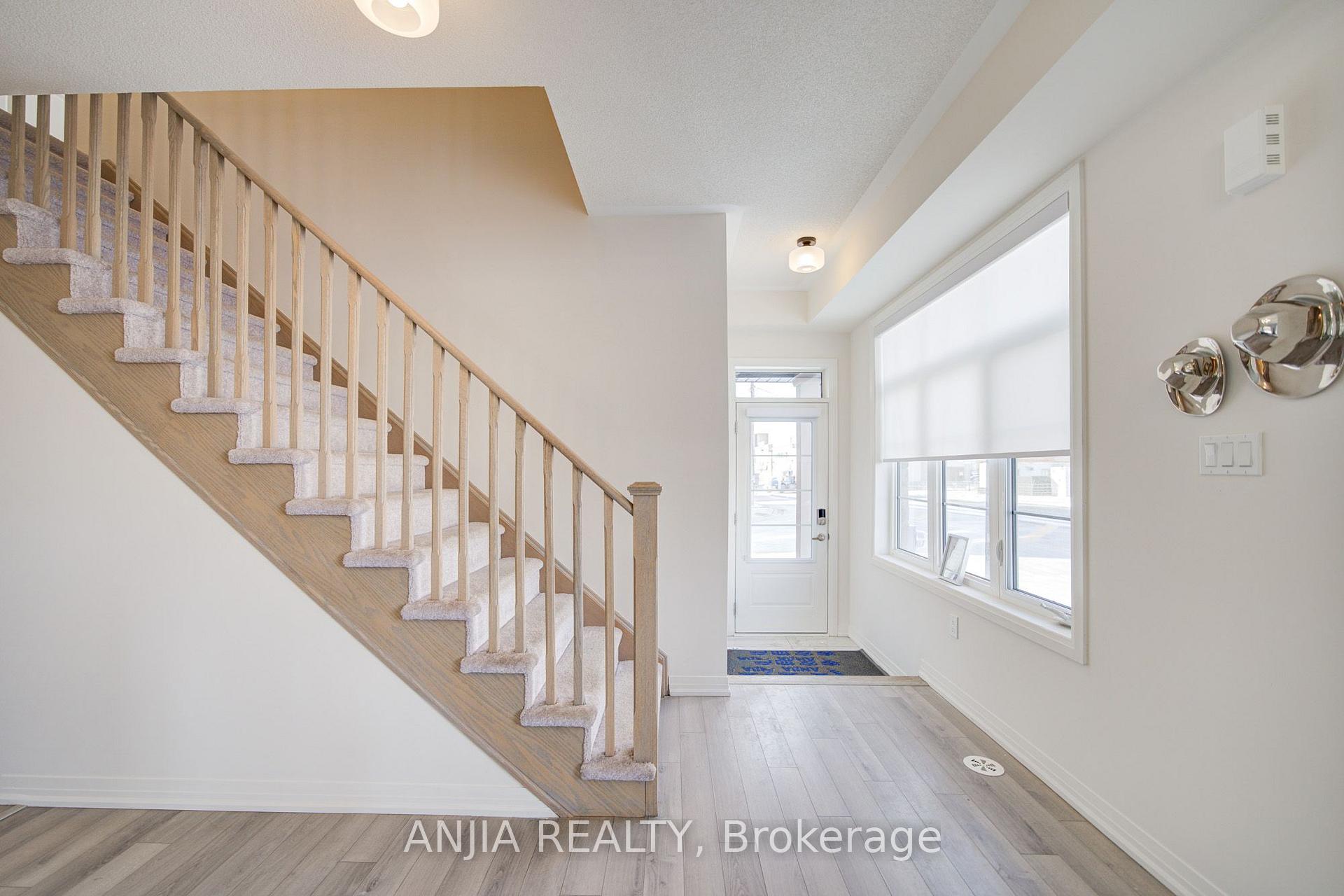 Photo 3 of 111 Carneros Way, Markham, Cedar Grove — HOMEH