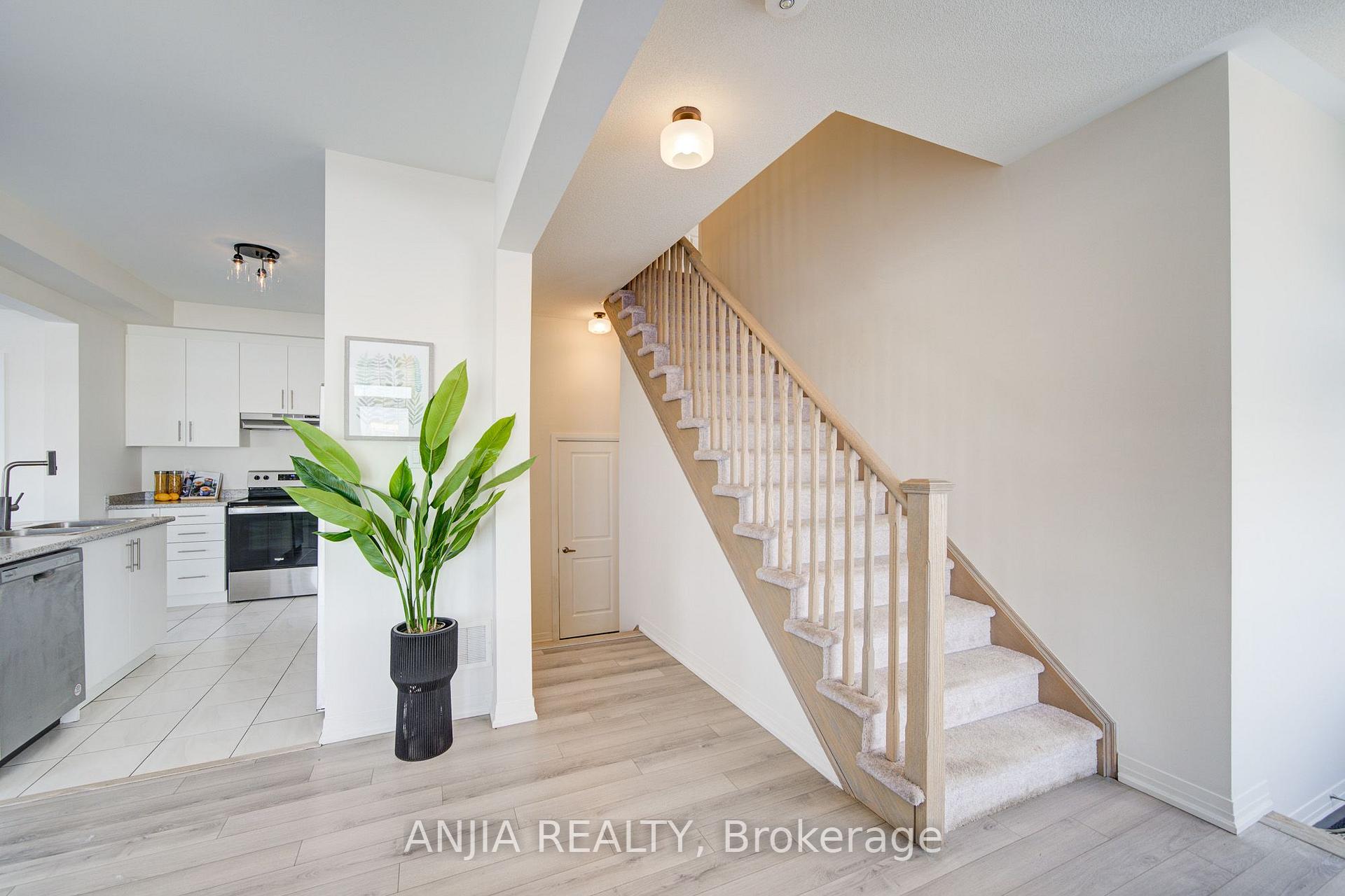 Photo 20 of 111 Carneros Way, Markham, Cedar Grove — HOMEH