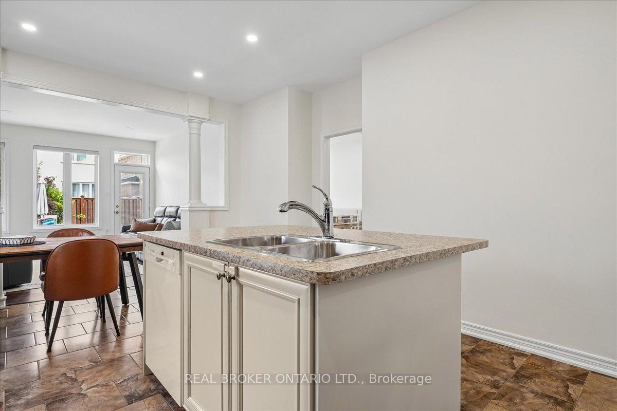 Photo 8 of 90 Erskine Drive, Clarington, Newcastle — HOMEH