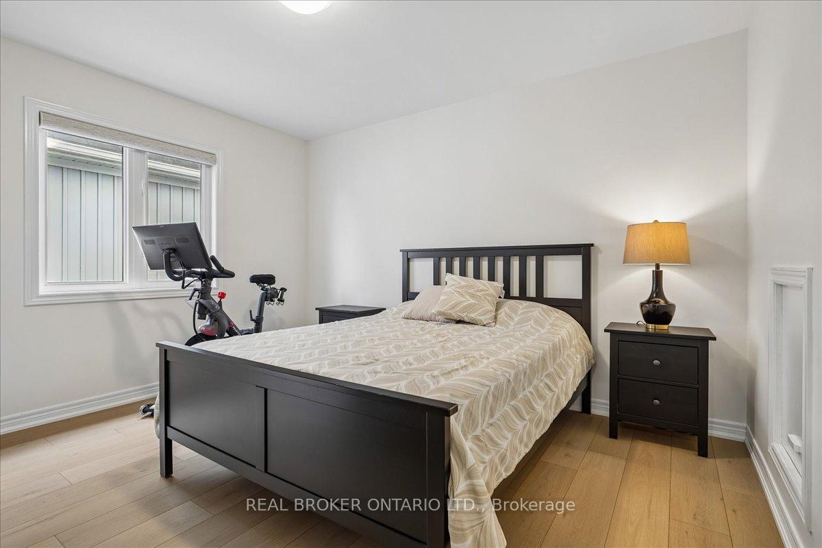 Photo 19 of 90 Erskine Drive, Clarington, Newcastle — HOMEH
