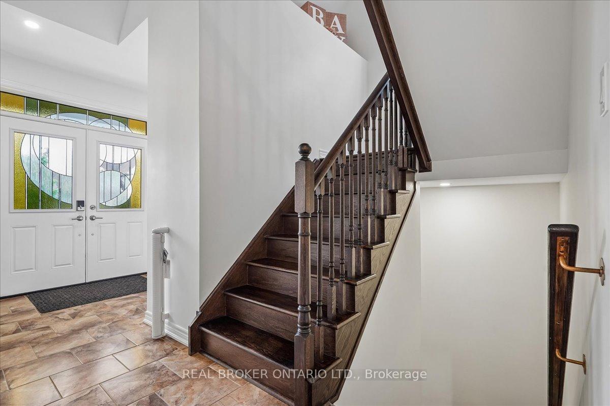 Photo 23 of 90 Erskine Drive, Clarington, Newcastle — HOMEH