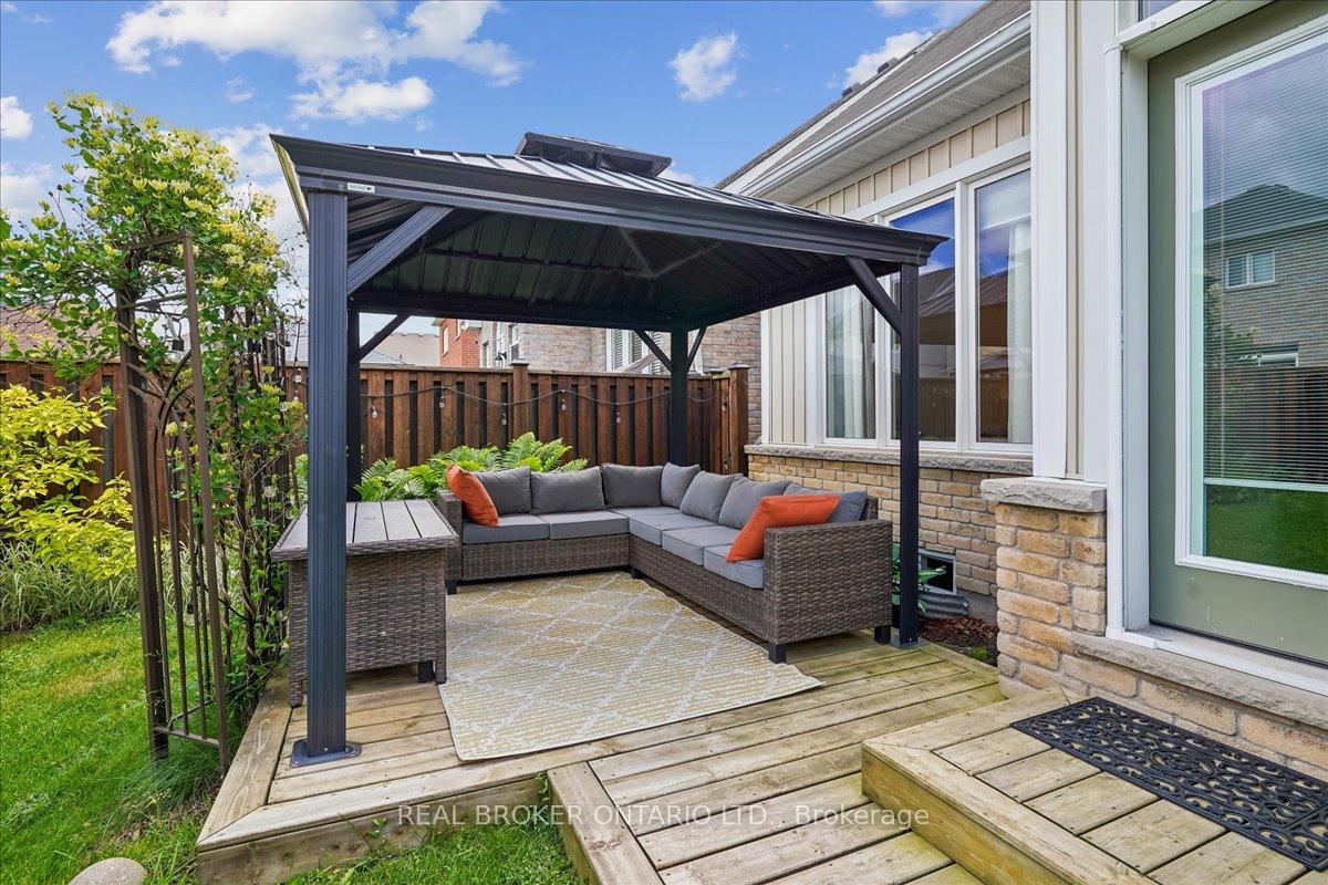 Photo 24 of 90 Erskine Drive, Clarington, Newcastle — HOMEH