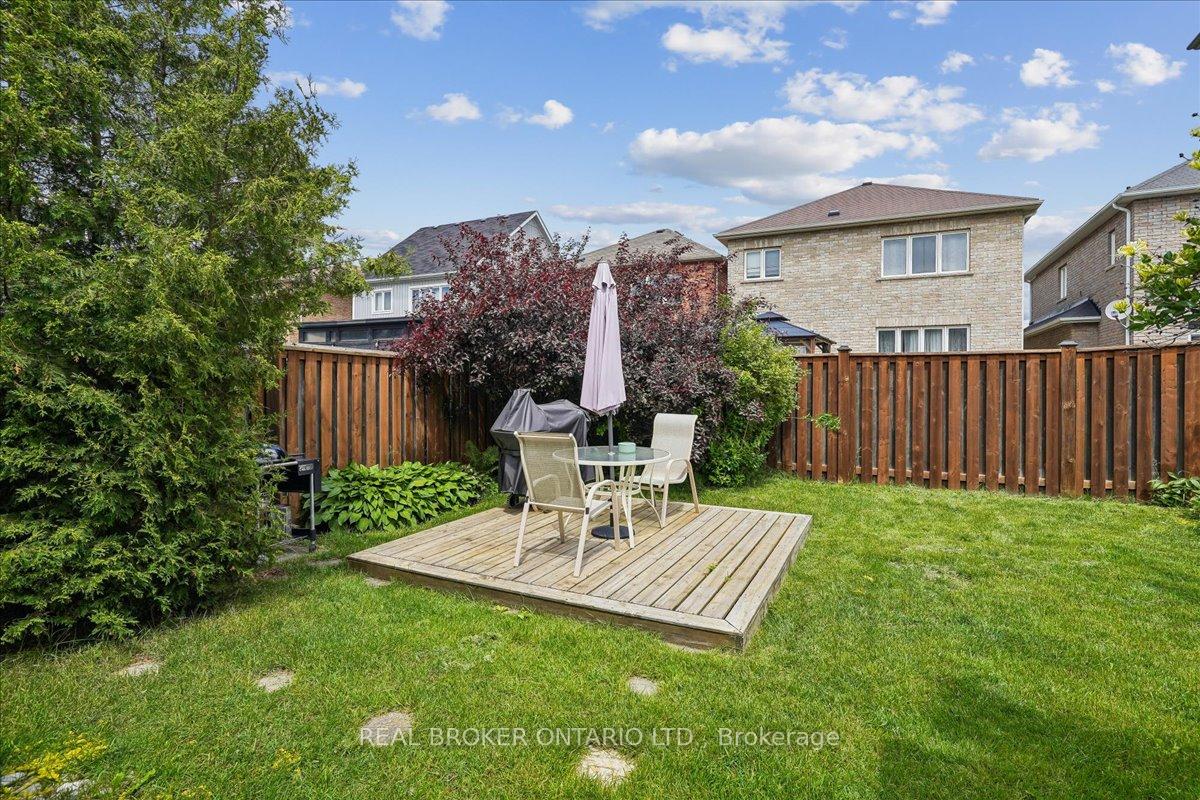 Photo 25 of 90 Erskine Drive, Clarington, Newcastle — HOMEH